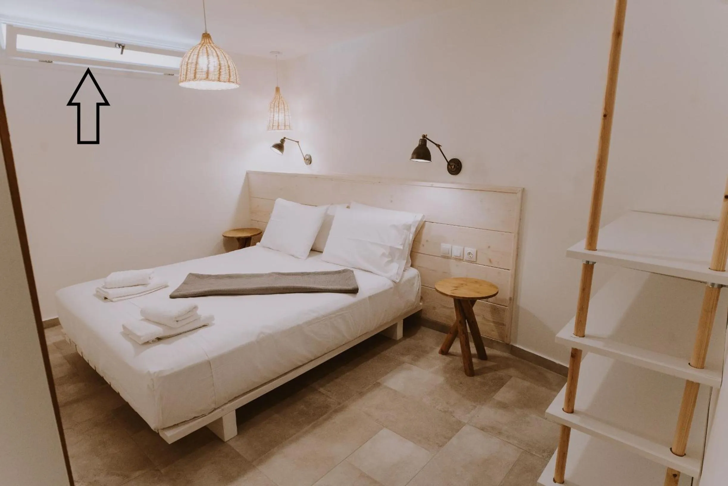 Bed in ERIEL Boutique Apartments