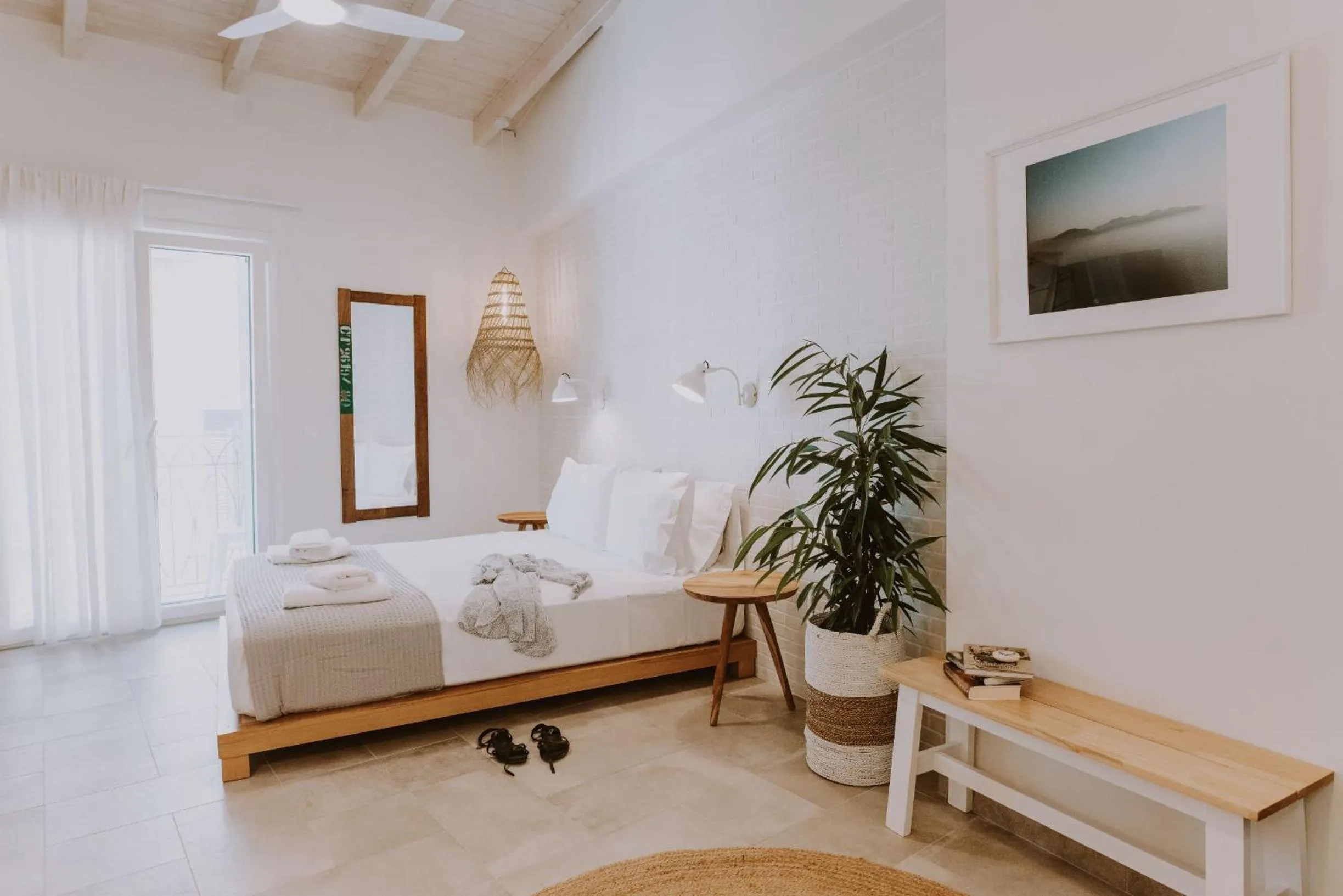 Bed in ERIEL Boutique Apartments