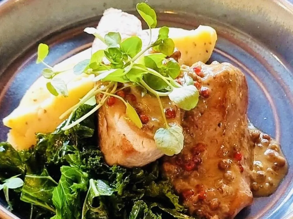 Food and drinks in The Crown Inn at Benson