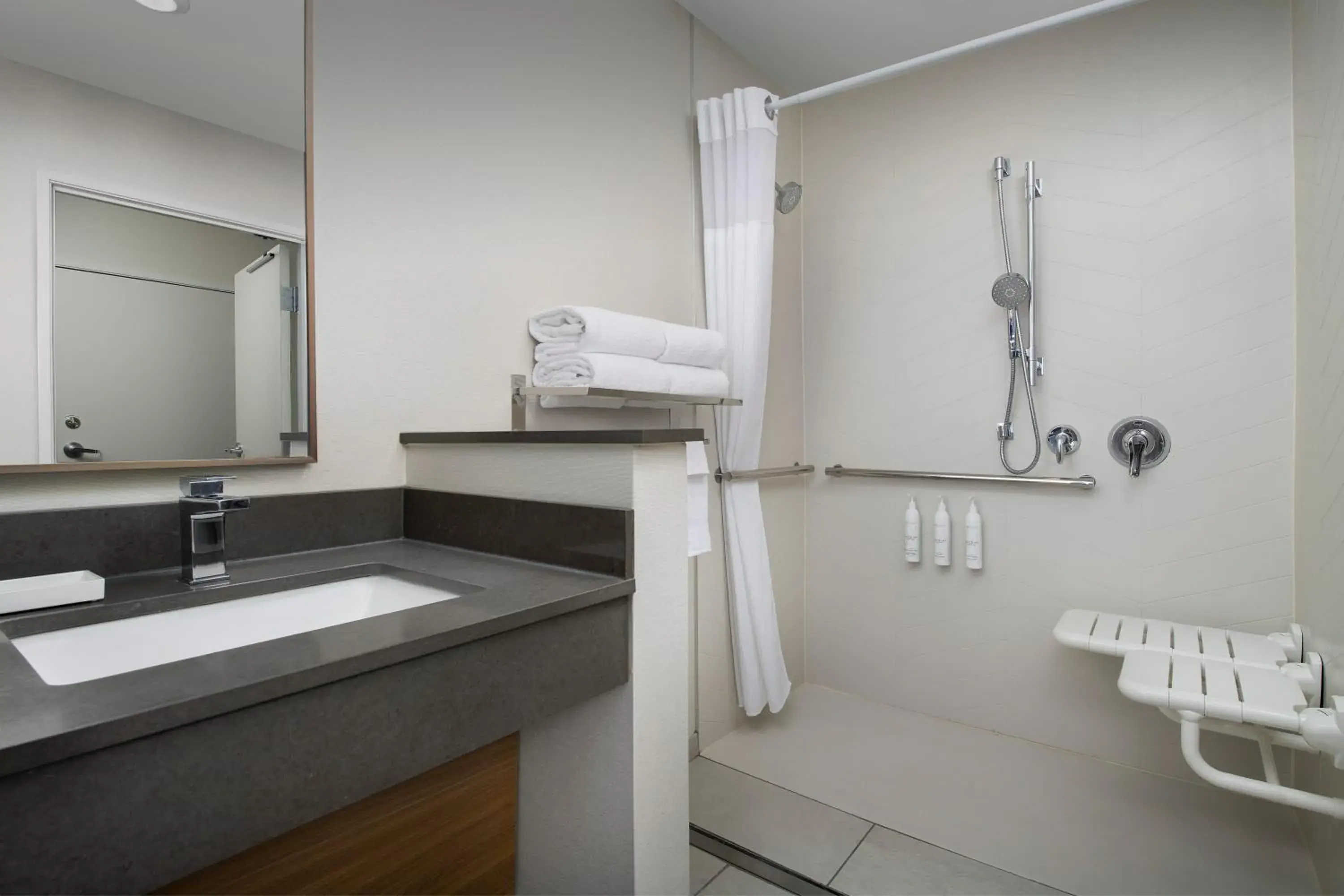 King Room - Hearing Accessible in Fairfield by Marriott Inn & Suites Aberdeen King Room - Hearing Accessible in Fairfield by Marriott Inn & Suites Aberdeen