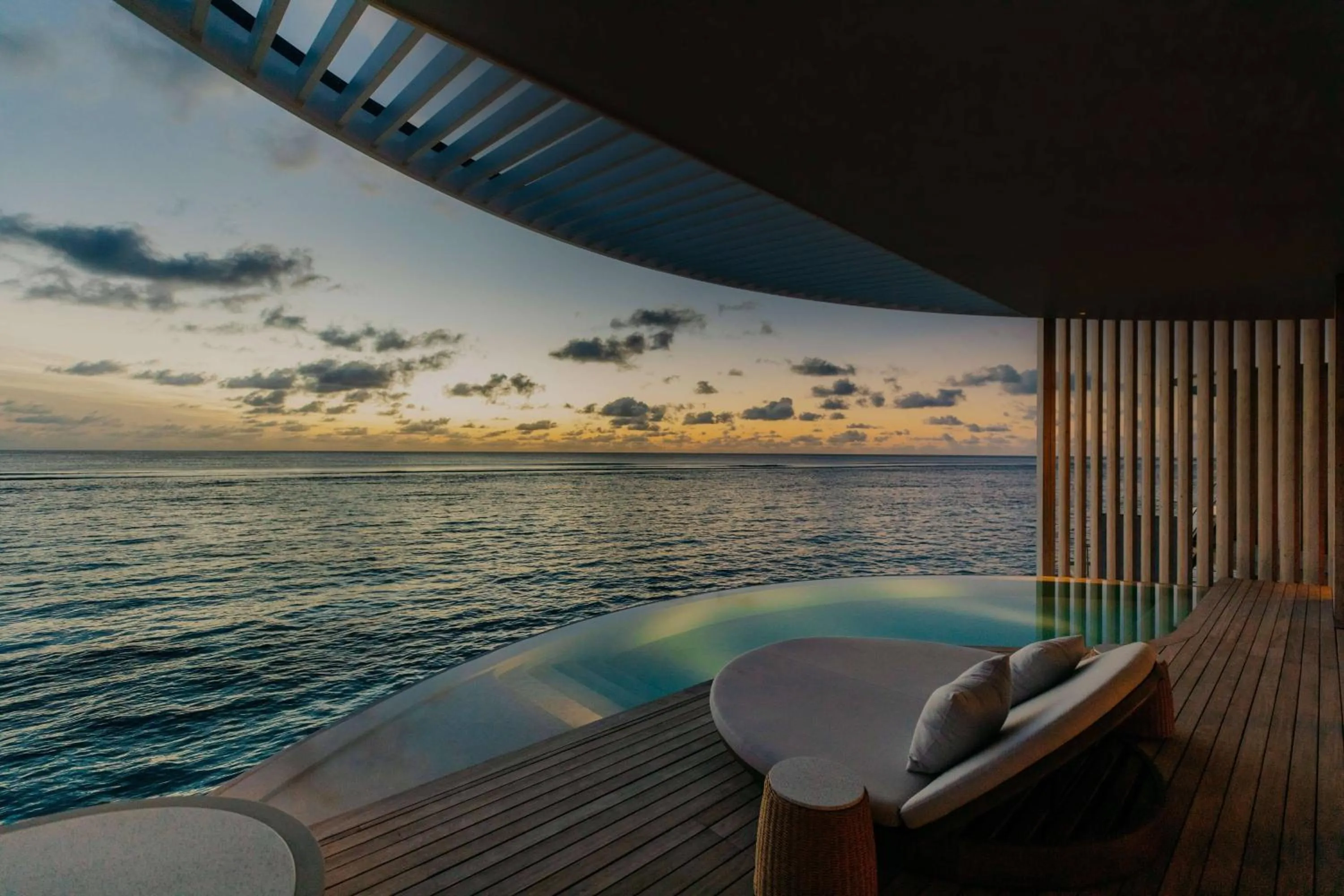 Swimming pool in The Ritz-Carlton Maldives, Fari Islands