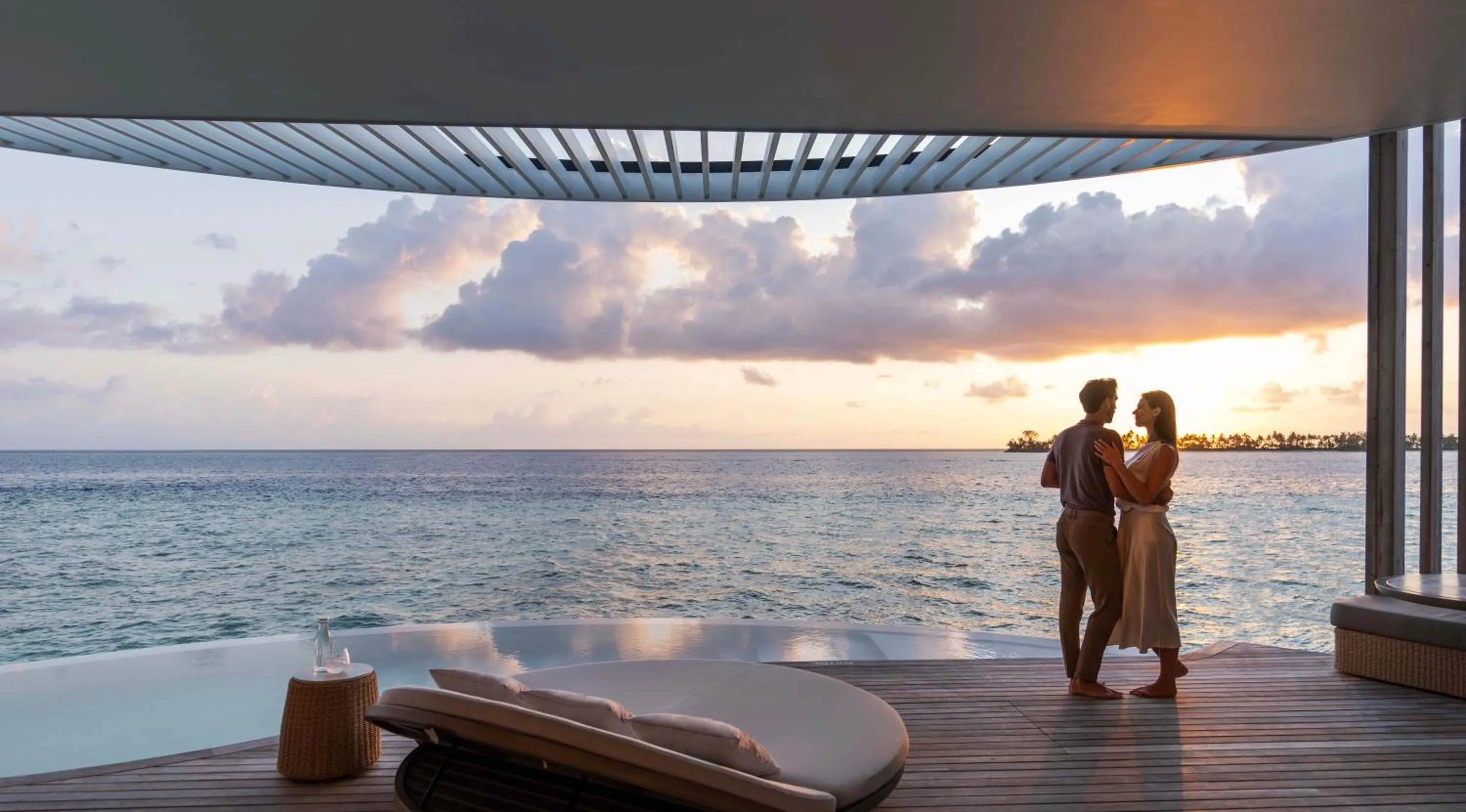 Sunset in The Ritz-Carlton Maldives, Fari Islands
