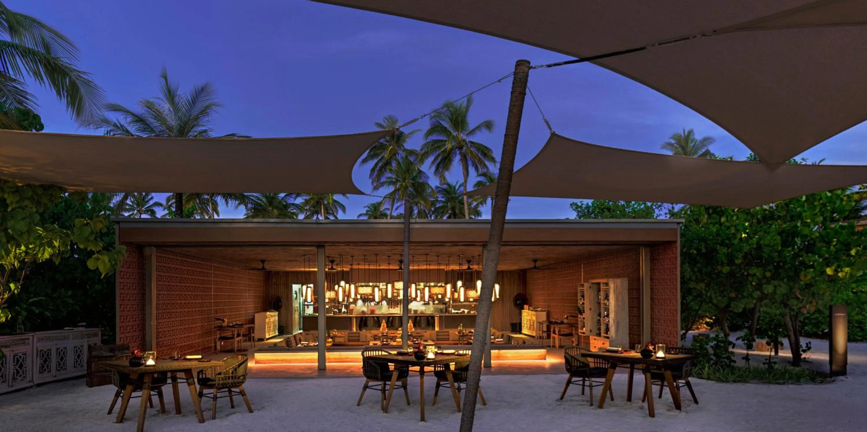 Dining area in The Ritz-Carlton Maldives, Fari Islands