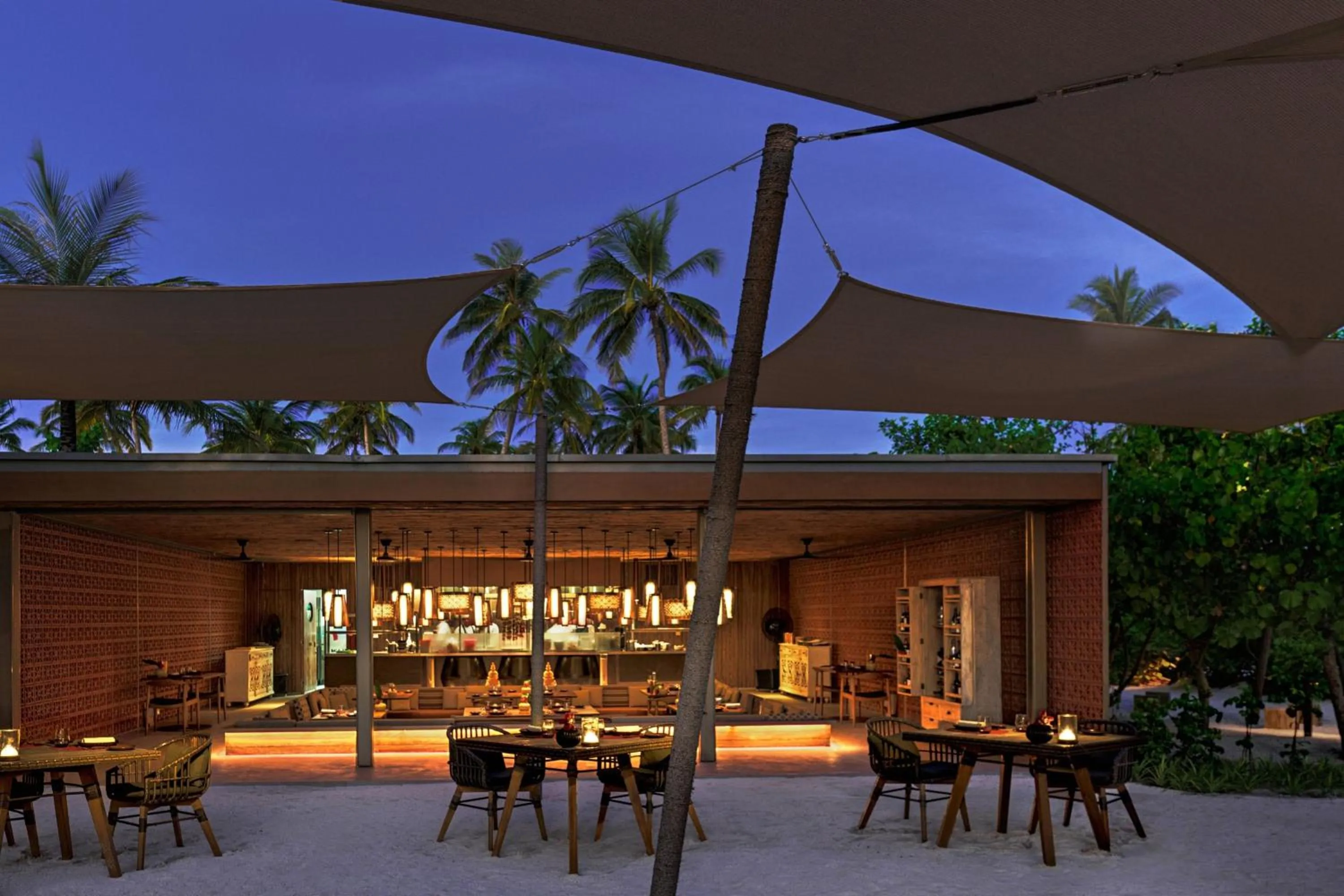Restaurant/places to eat in The Ritz-Carlton Maldives, Fari Islands