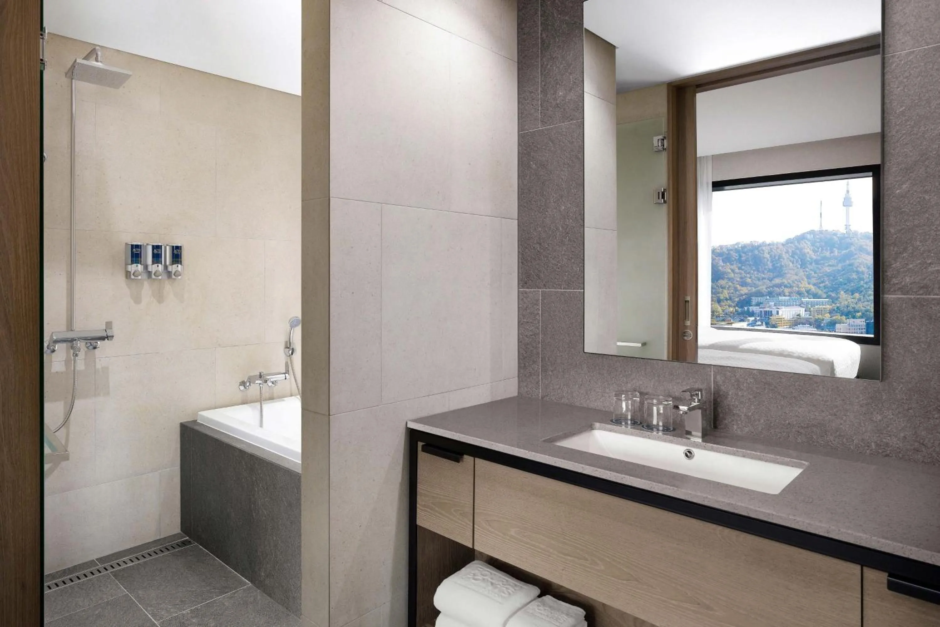 Bathroom in Four Points by Sheraton Josun, Seoul Myeongdong