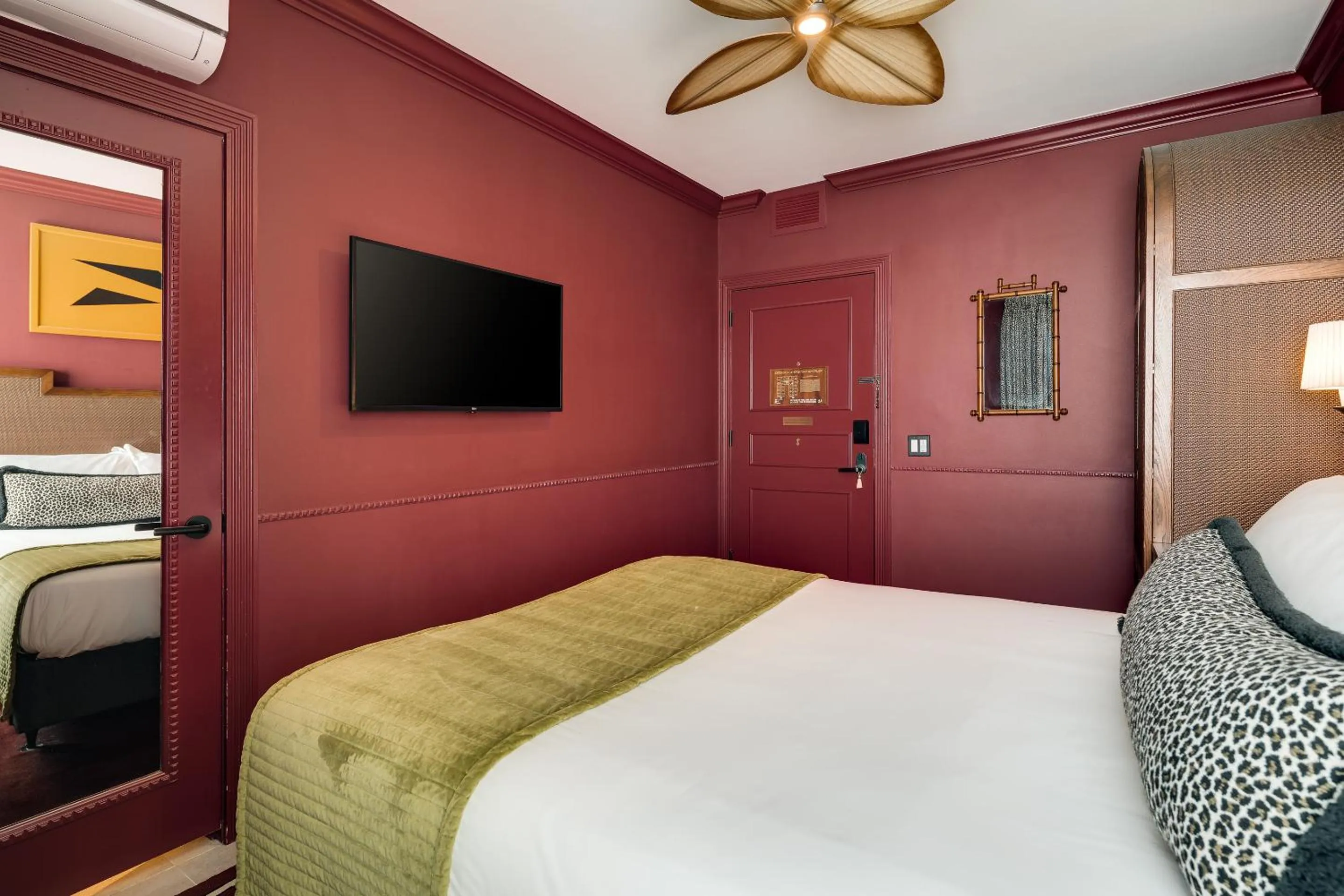 Bed in Esme Miami Beach