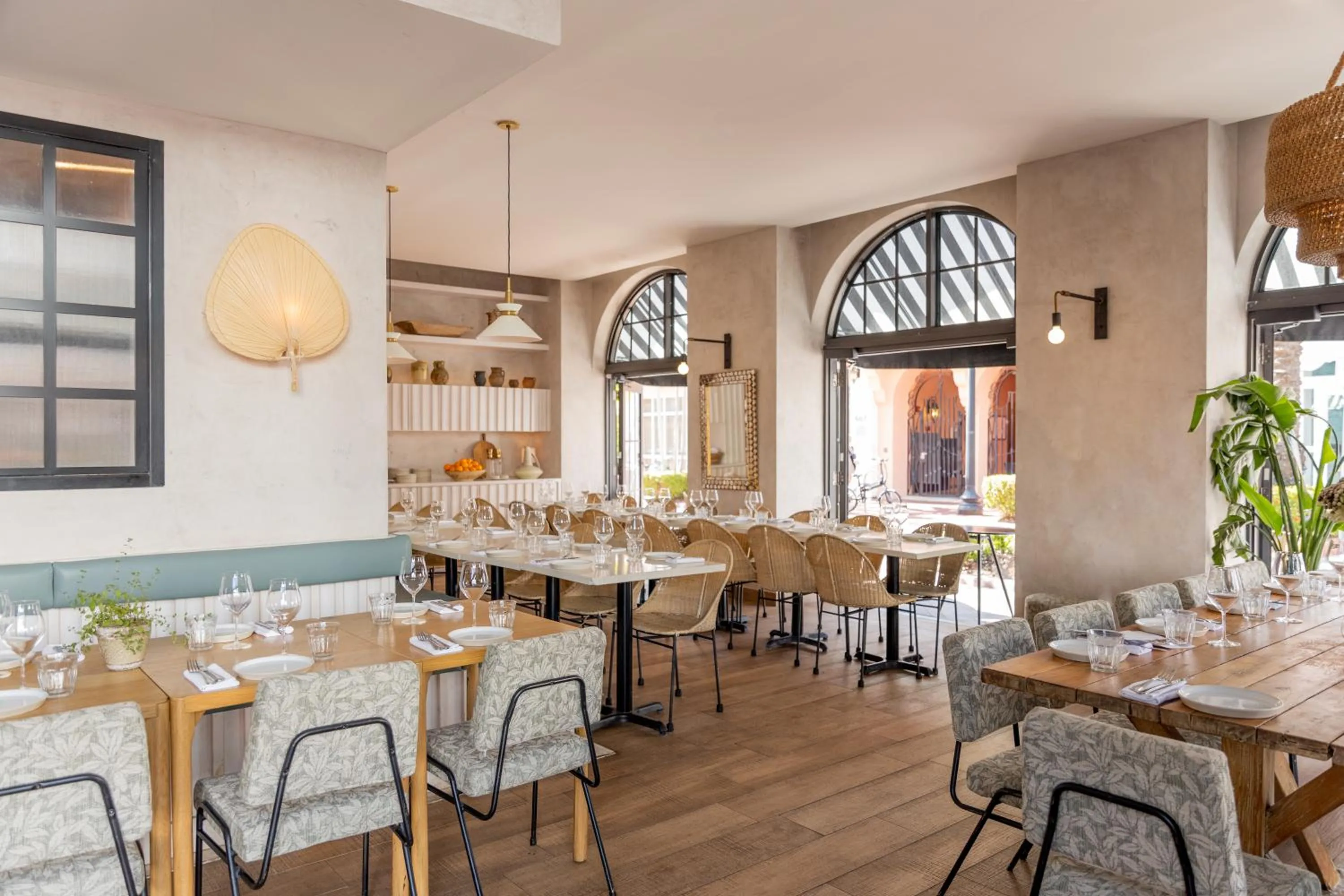 Restaurant/places to eat in Esme Miami Beach