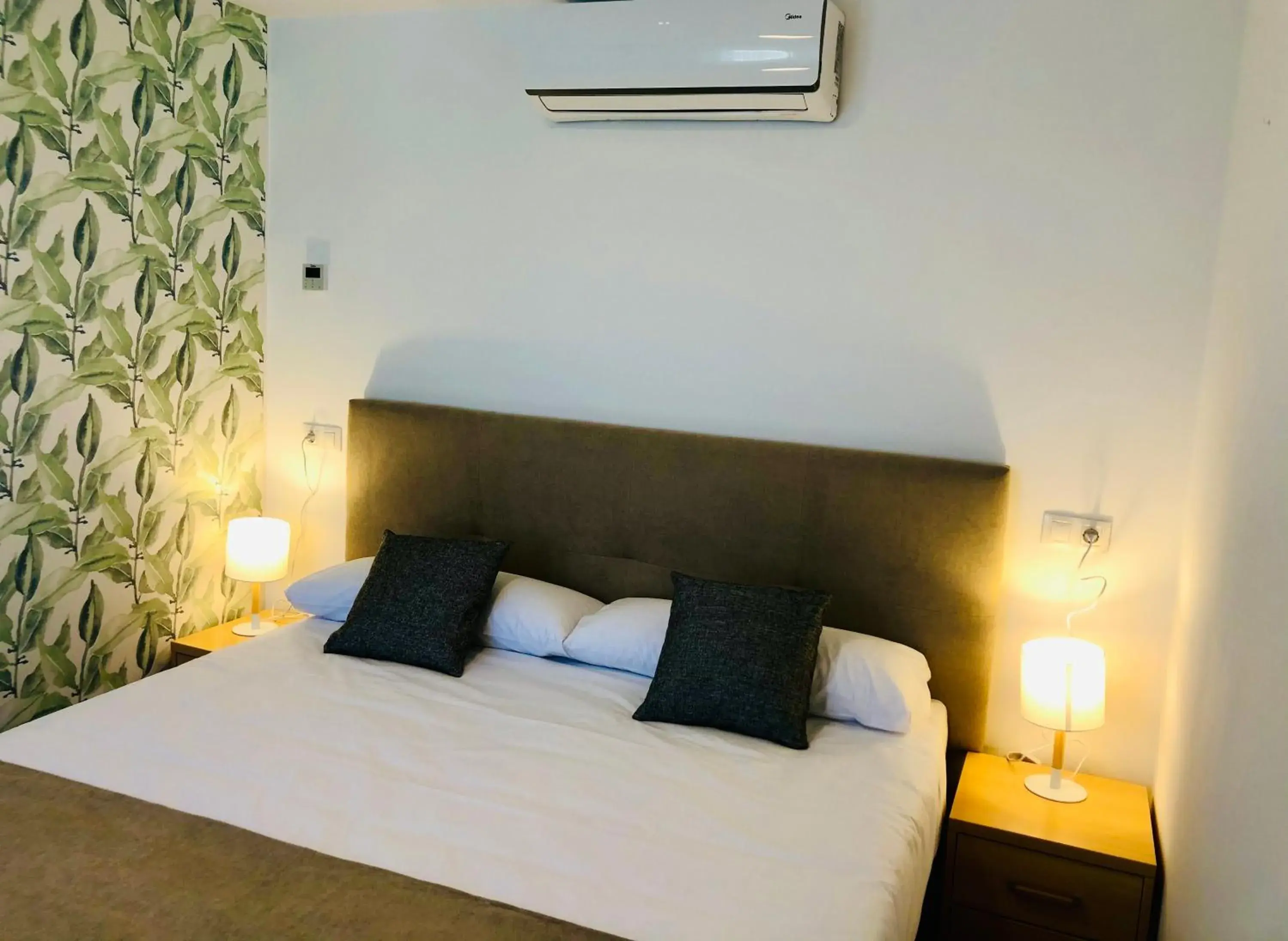 Twin Room with Private Bathroom - single occupancy in Hotel Finca Alcamino Twin Room with Private Bathroom - single occupancy in Hotel Finca Alcamino