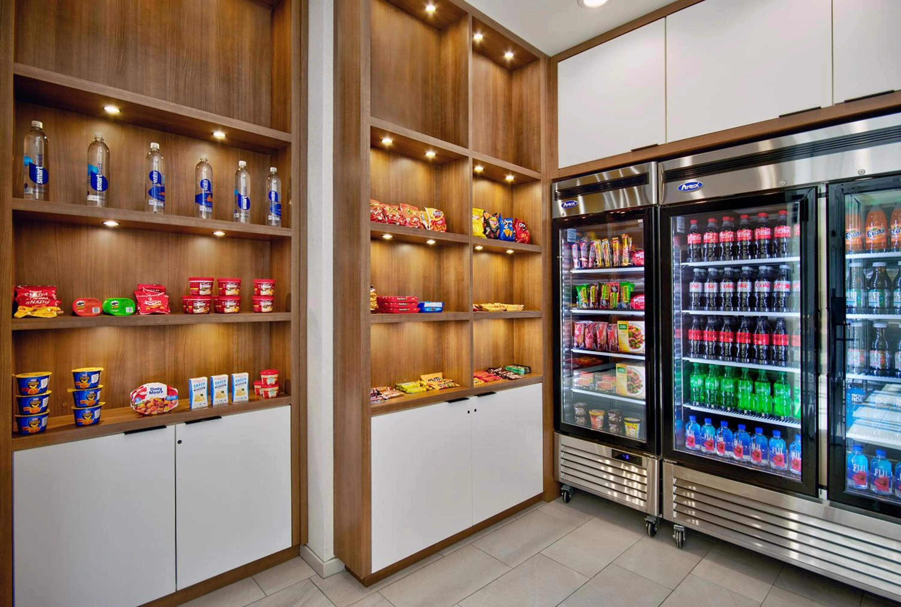 On-site shops in Holiday Inn - Erie by IHG