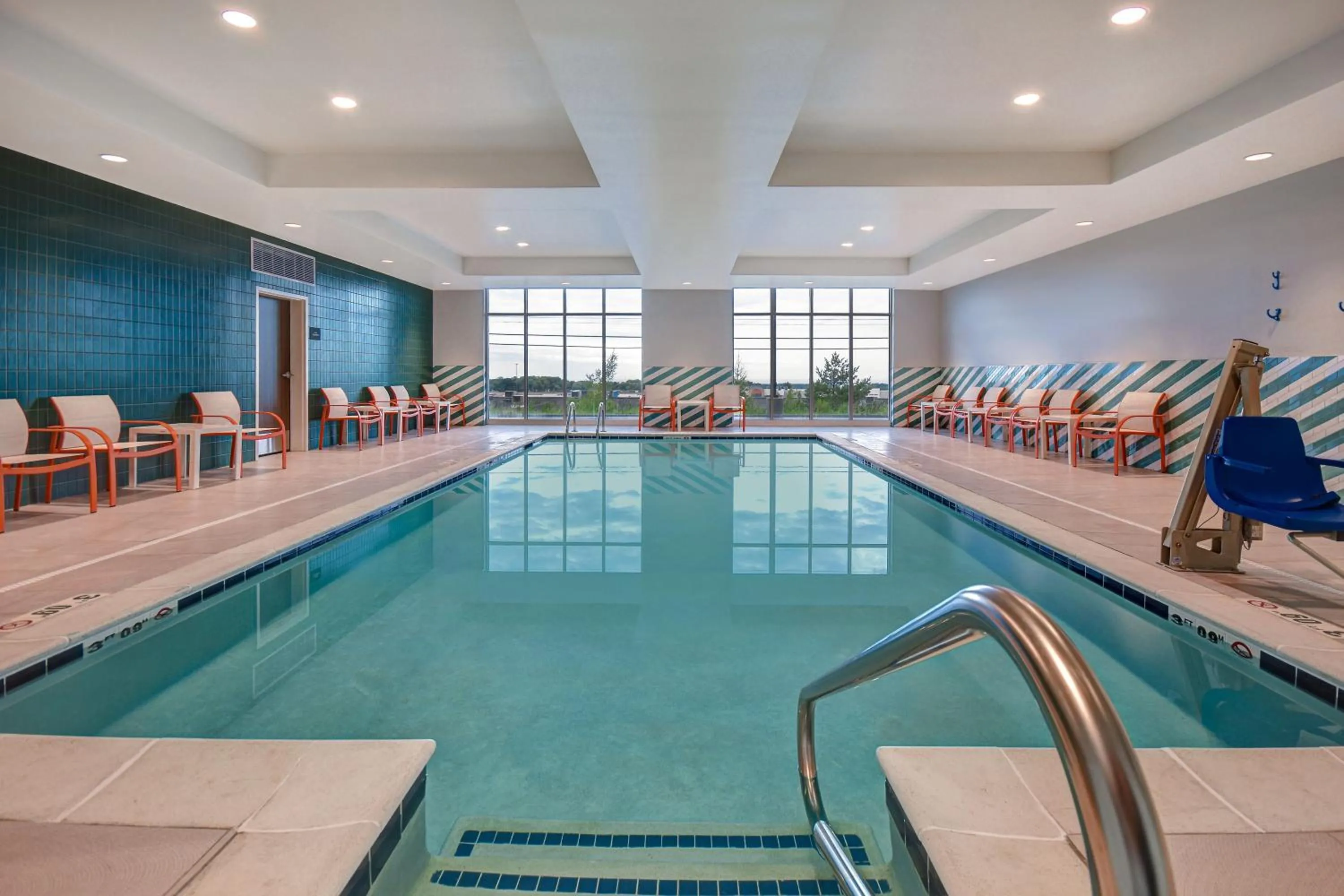 Swimming pool in Holiday Inn - Erie by IHG
