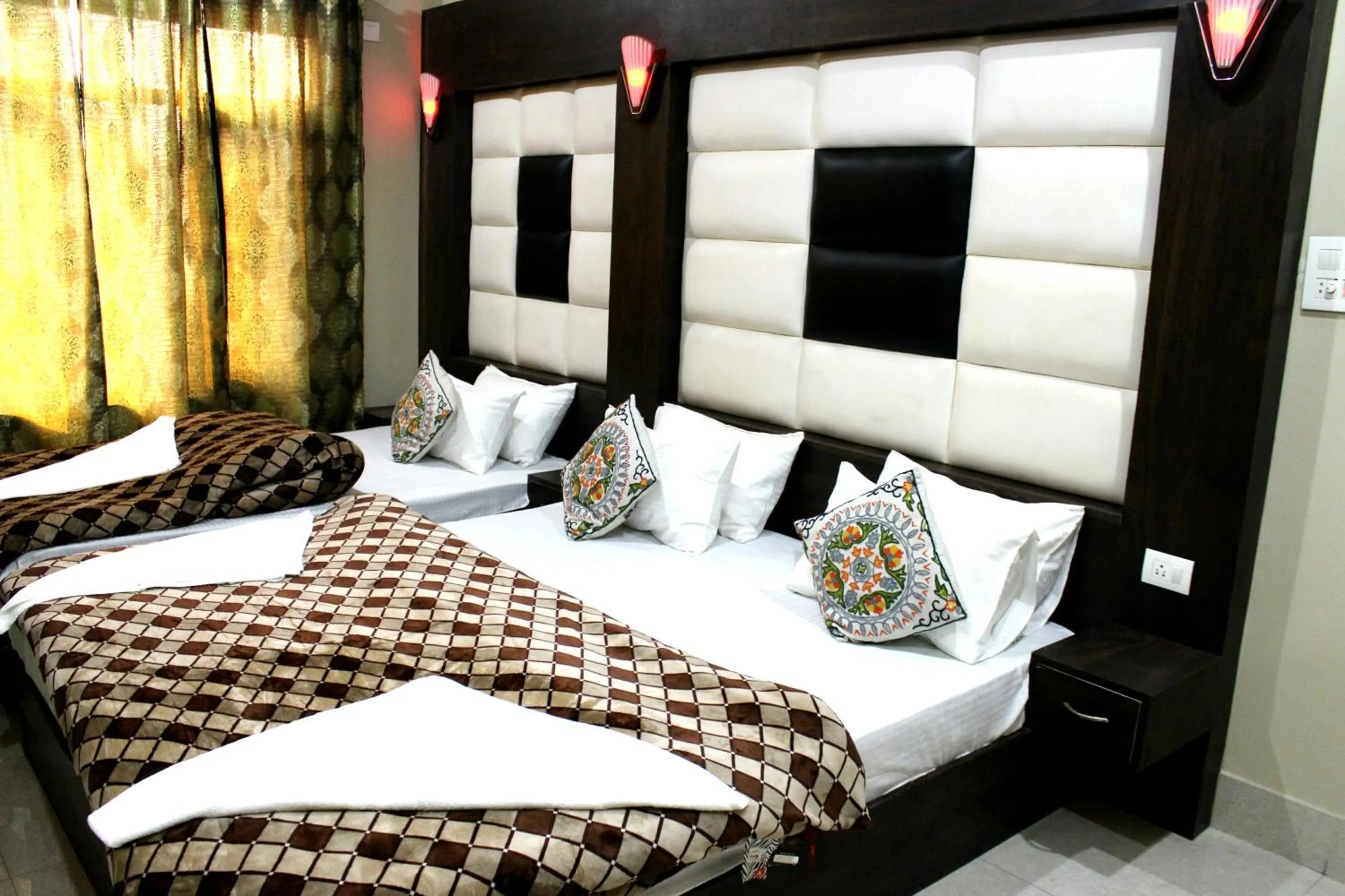 Bedroom, Bed in Hotel Samar