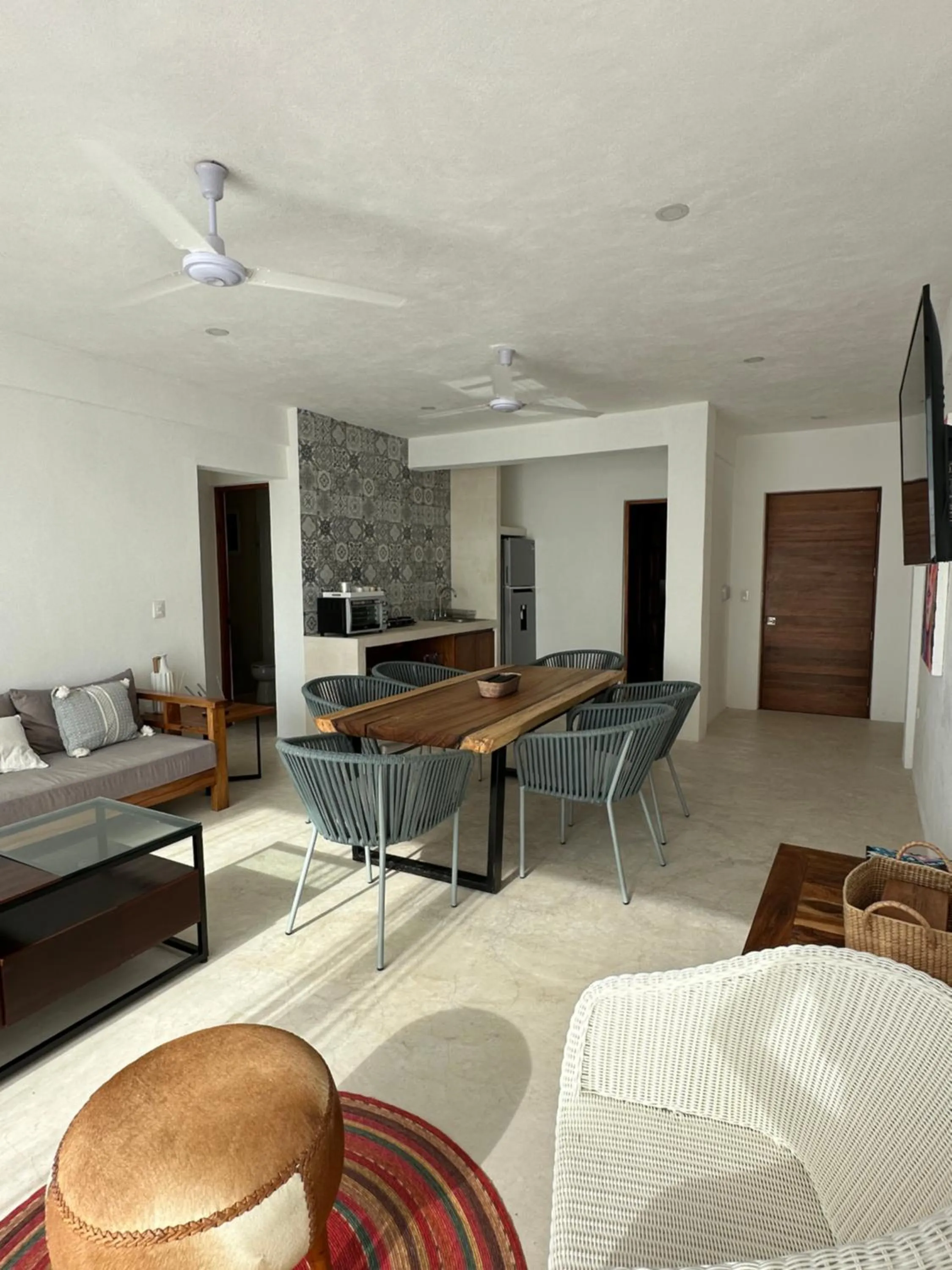 Dining area in Noah Beach Hotel & Suites