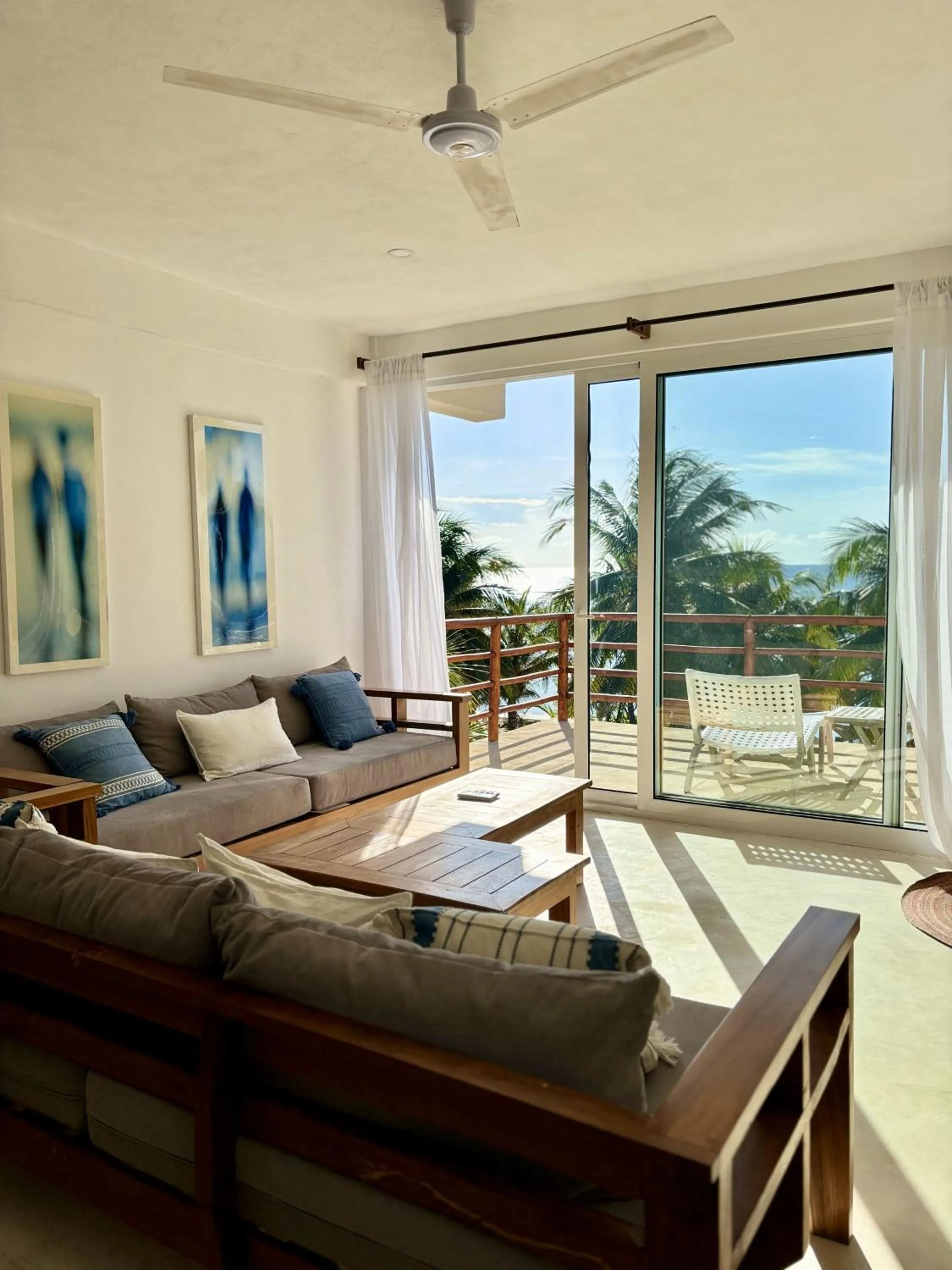 Living room in Noah Beach Hotel & Suites