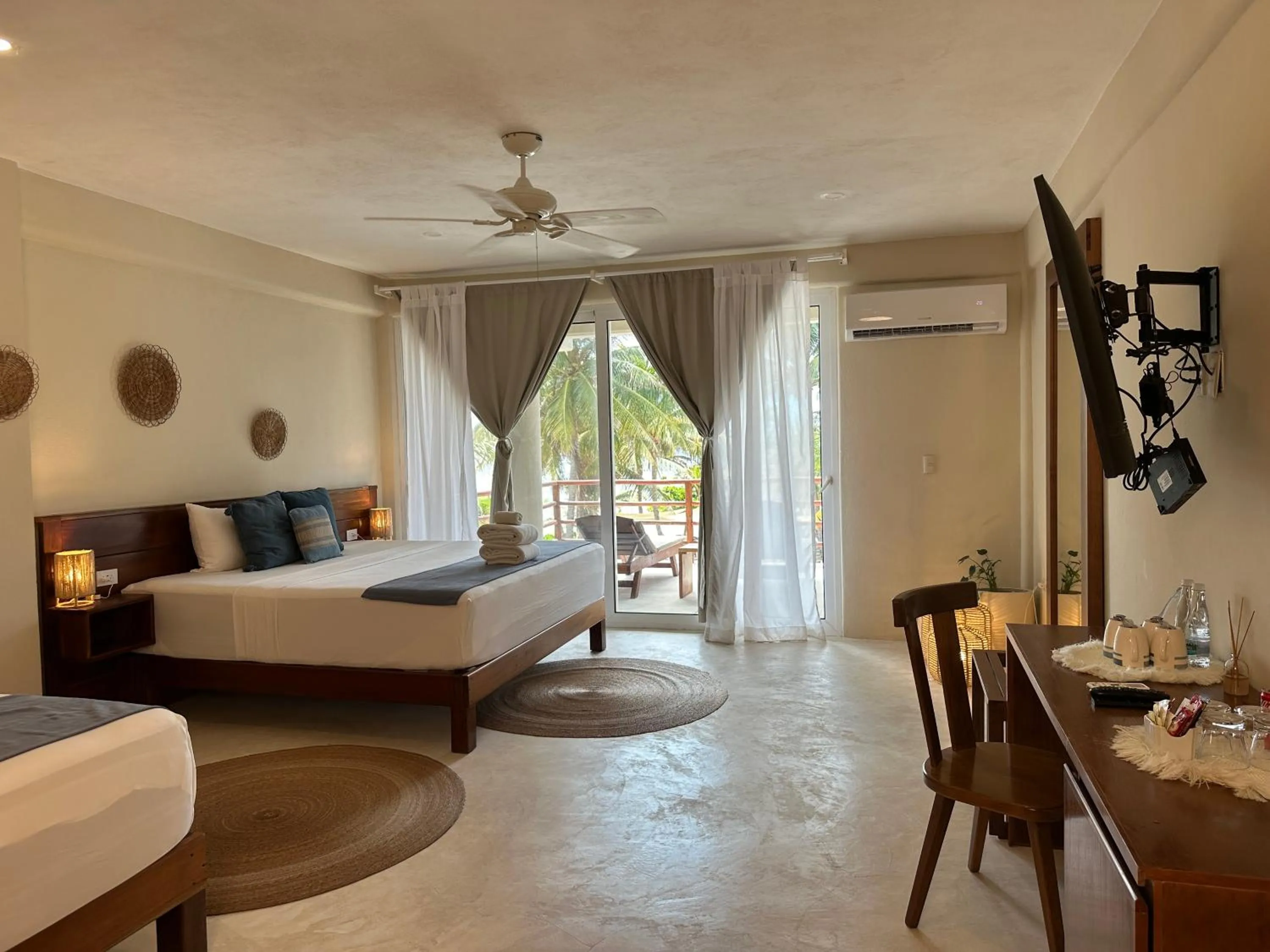 Bedroom, Bed in Noah Beach Hotel & Suites