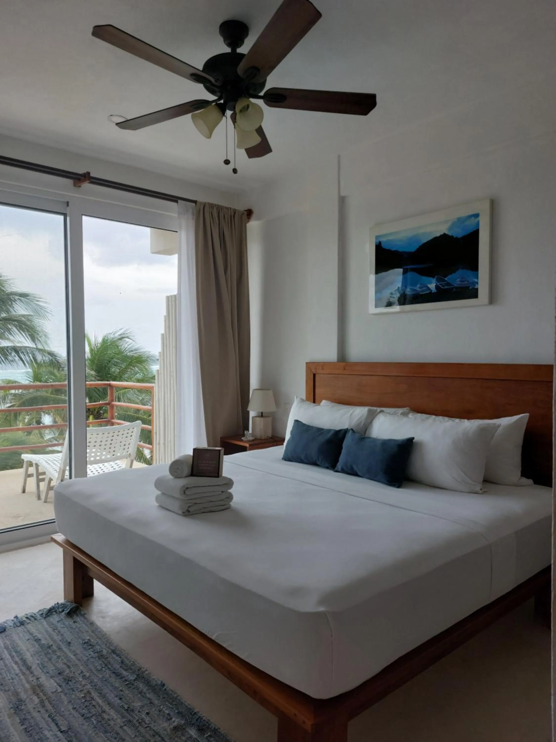 Bedroom, Bed in Noah Beach Hotel & Suites