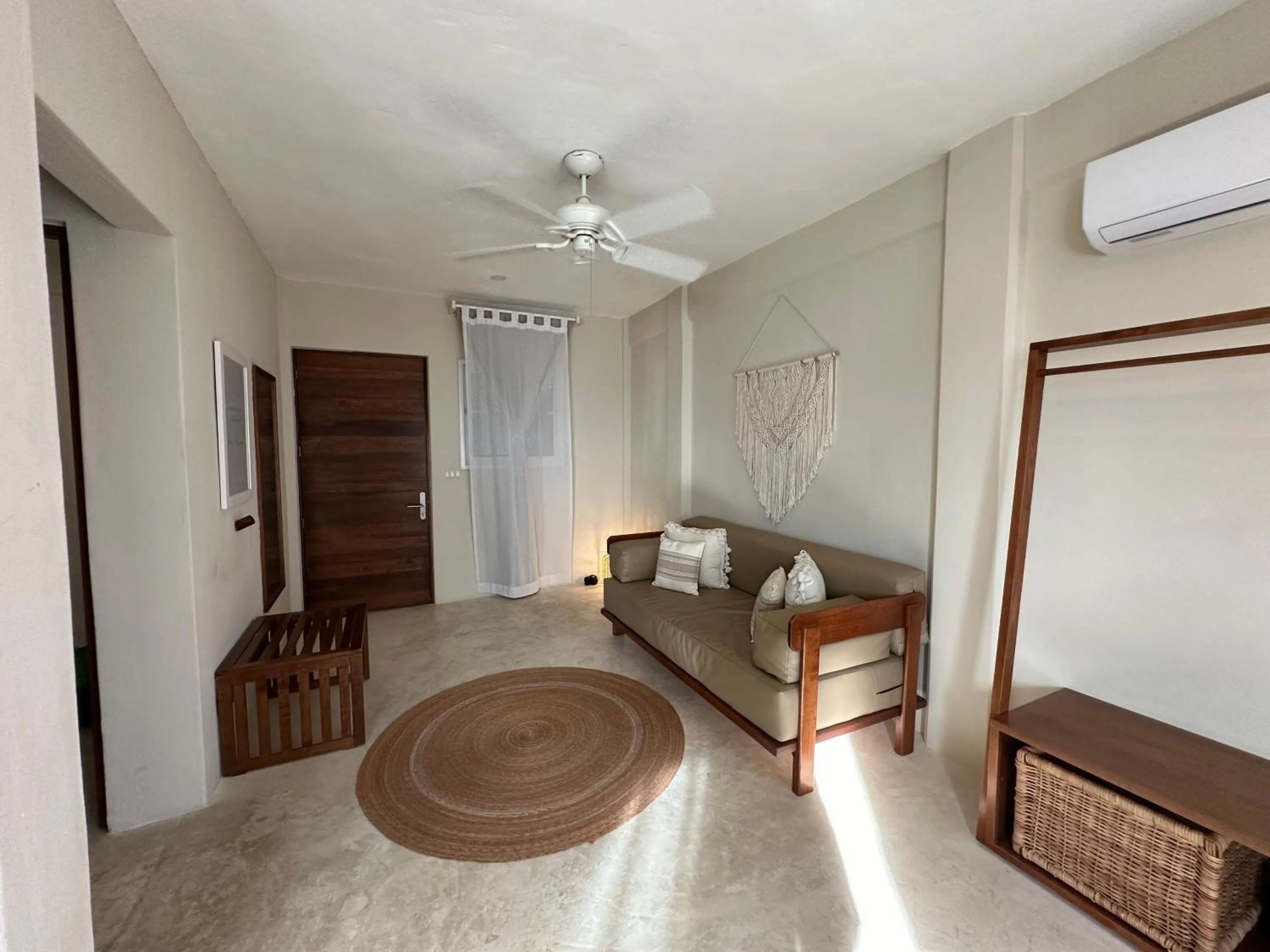 Living room, Bed in Noah Beach Hotel & Suites