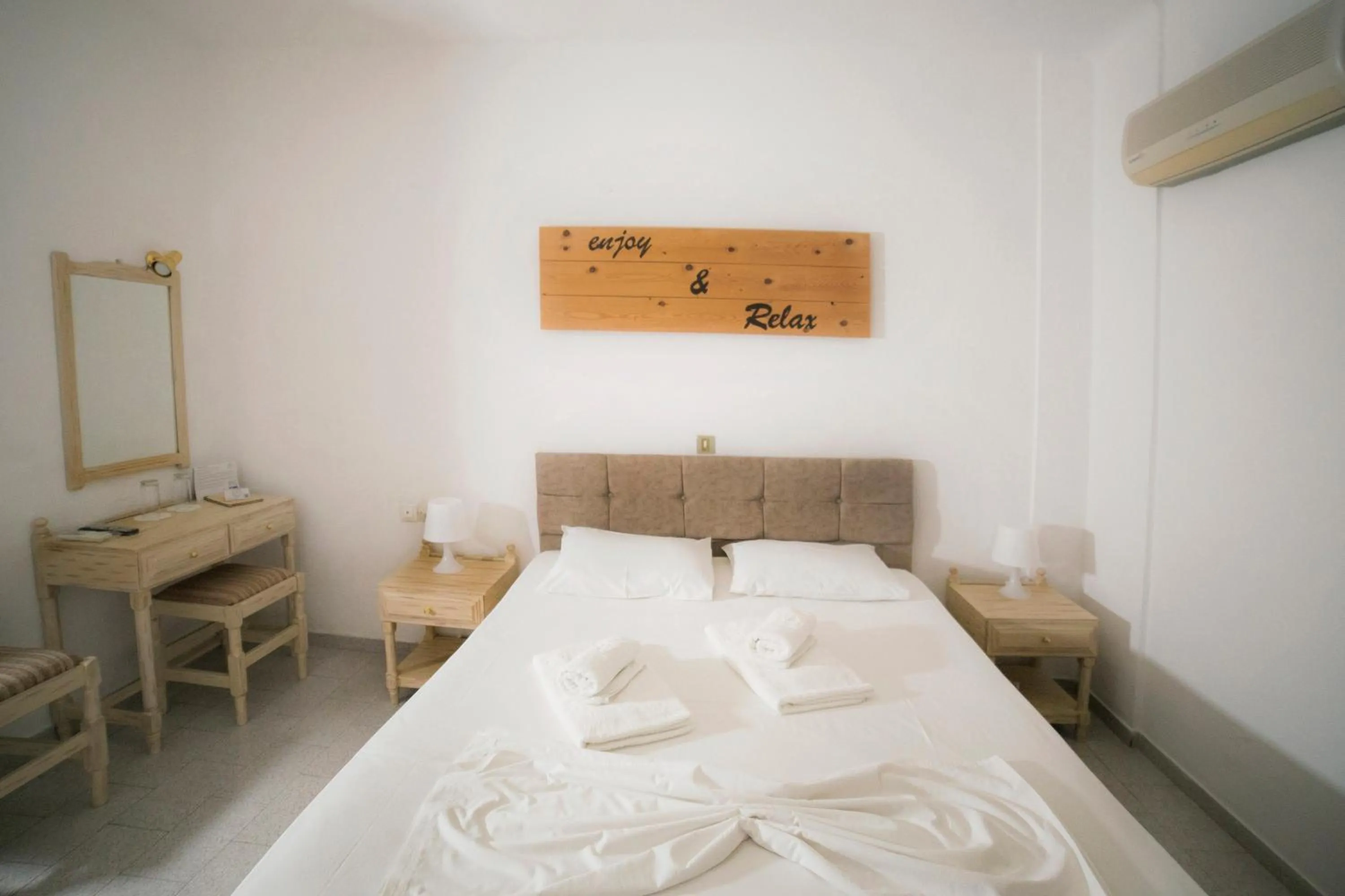 Bed in Κastro Ηotel
