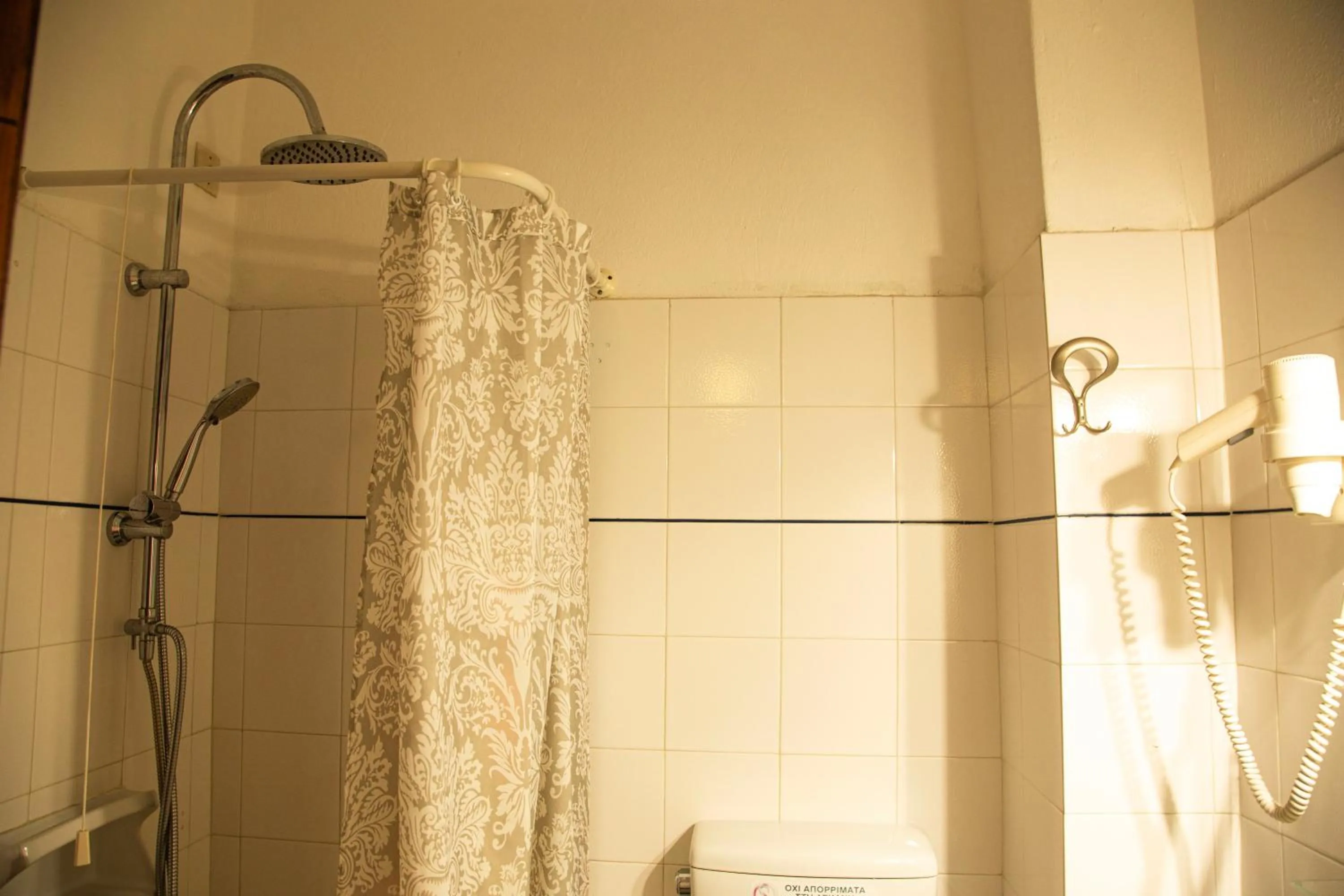 Bathroom in Κastro Ηotel