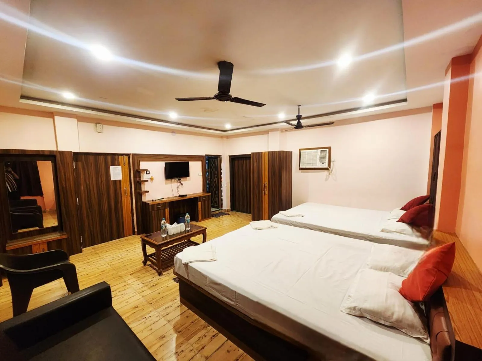 Bed in Resort Garden Retreat Seaview