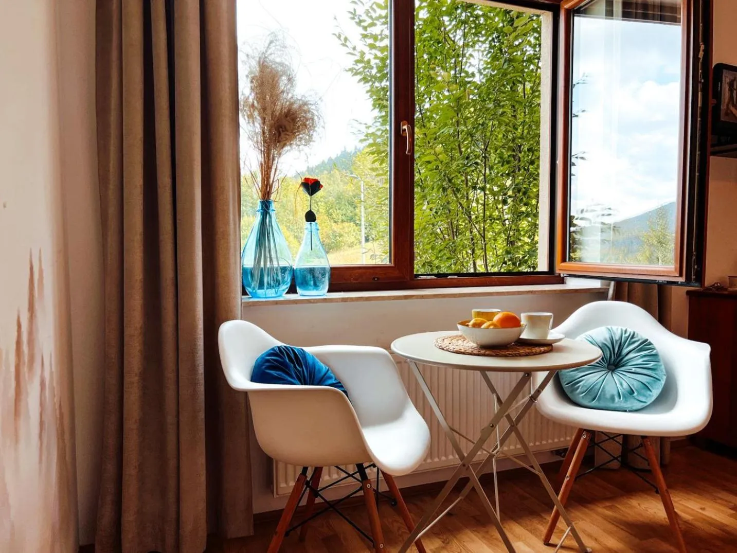 Photo of the whole room in Przystanek Góry