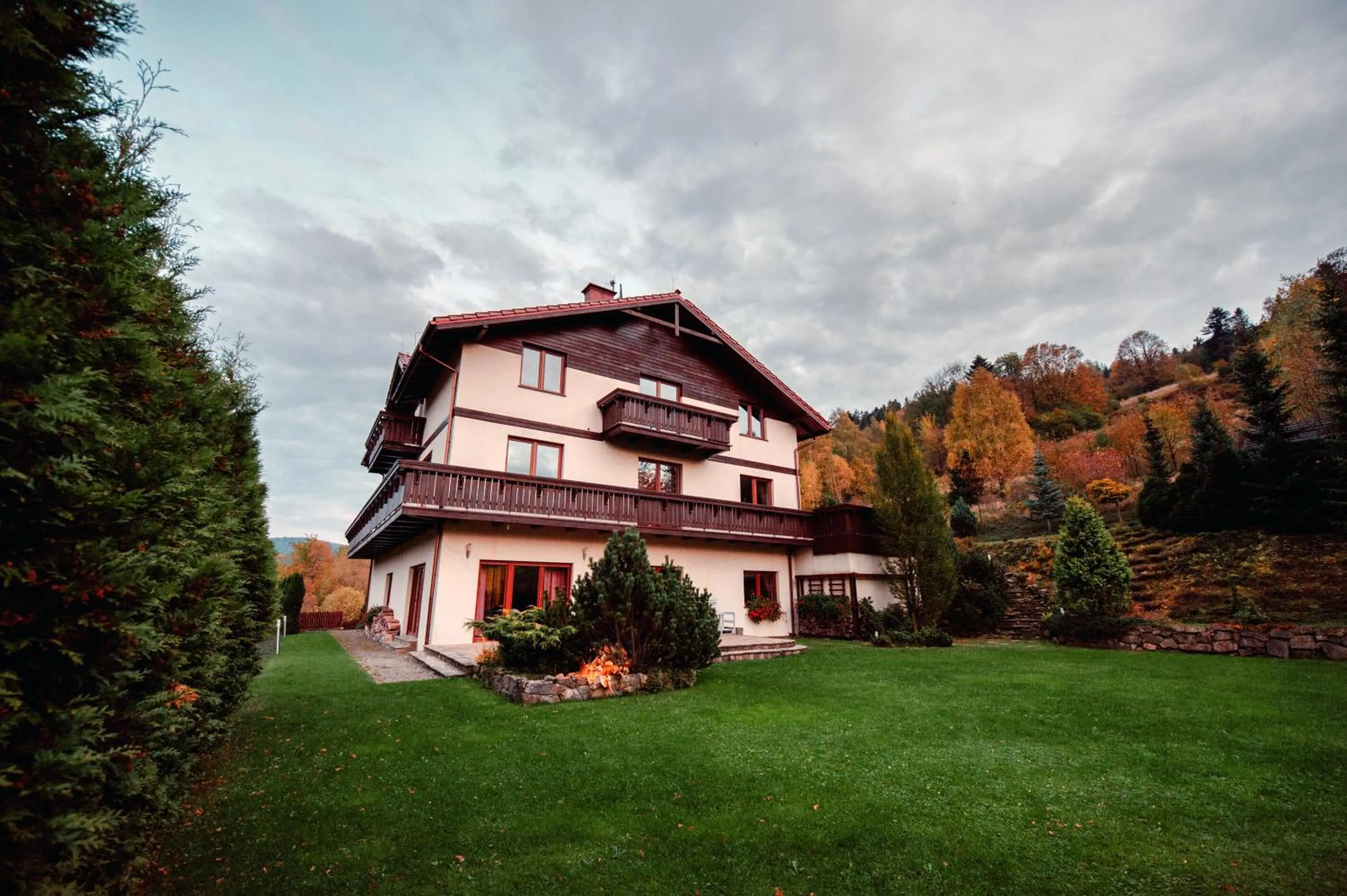 Property building in Przystanek Góry