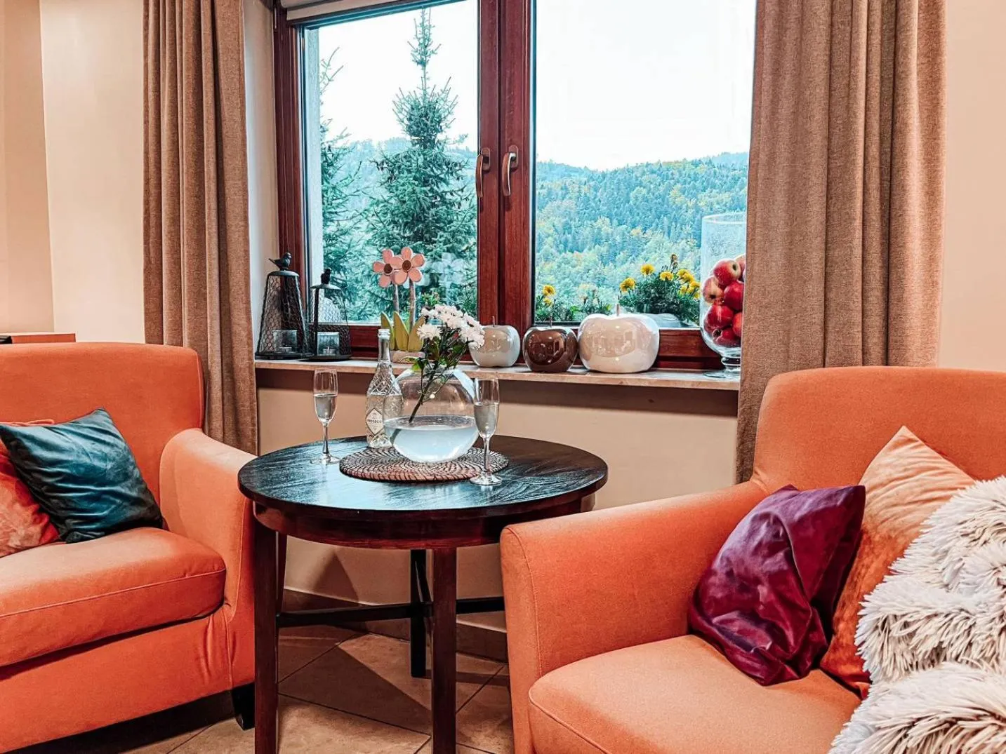 Communal lounge/ TV room in Przystanek Góry