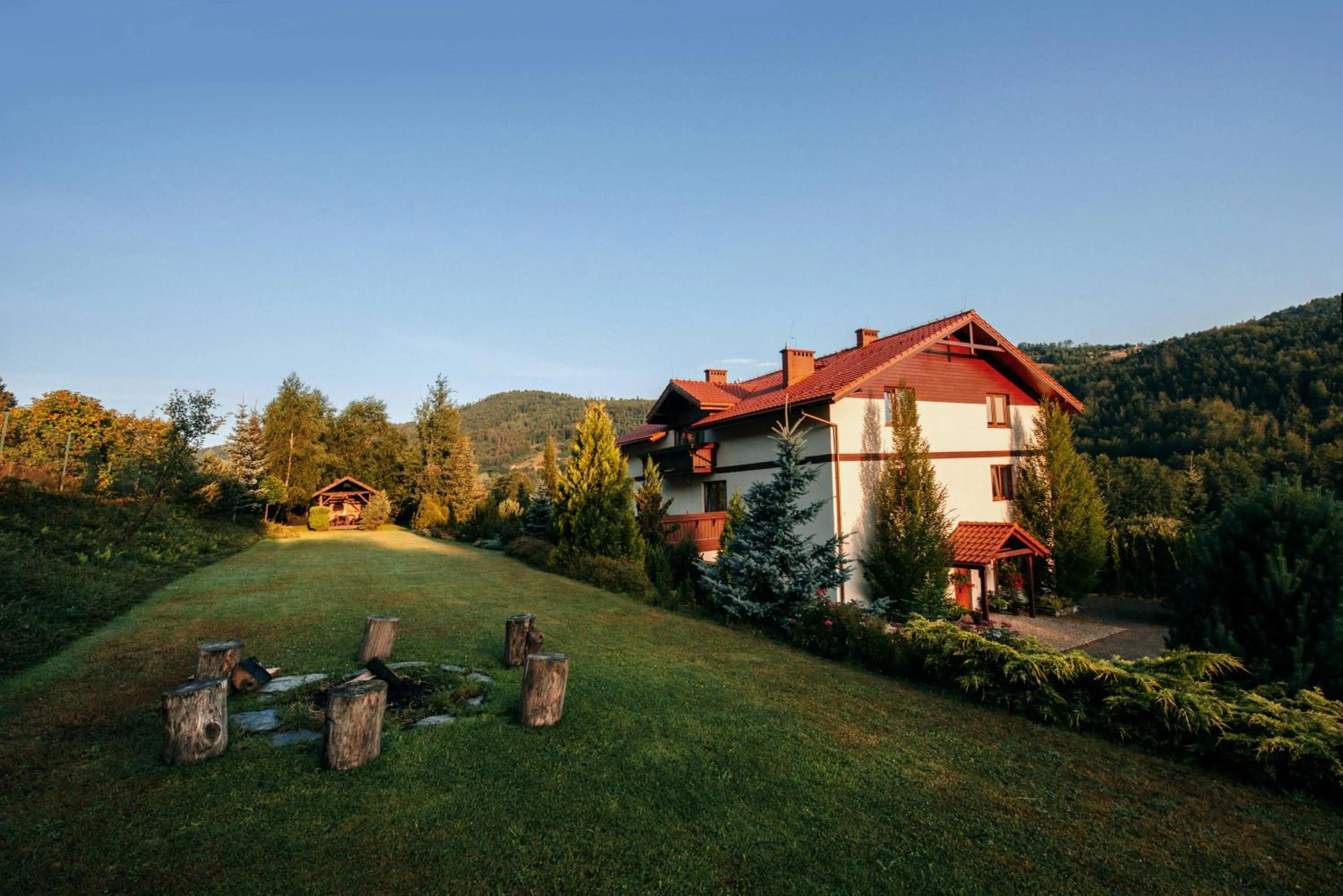 Property building in Przystanek Góry