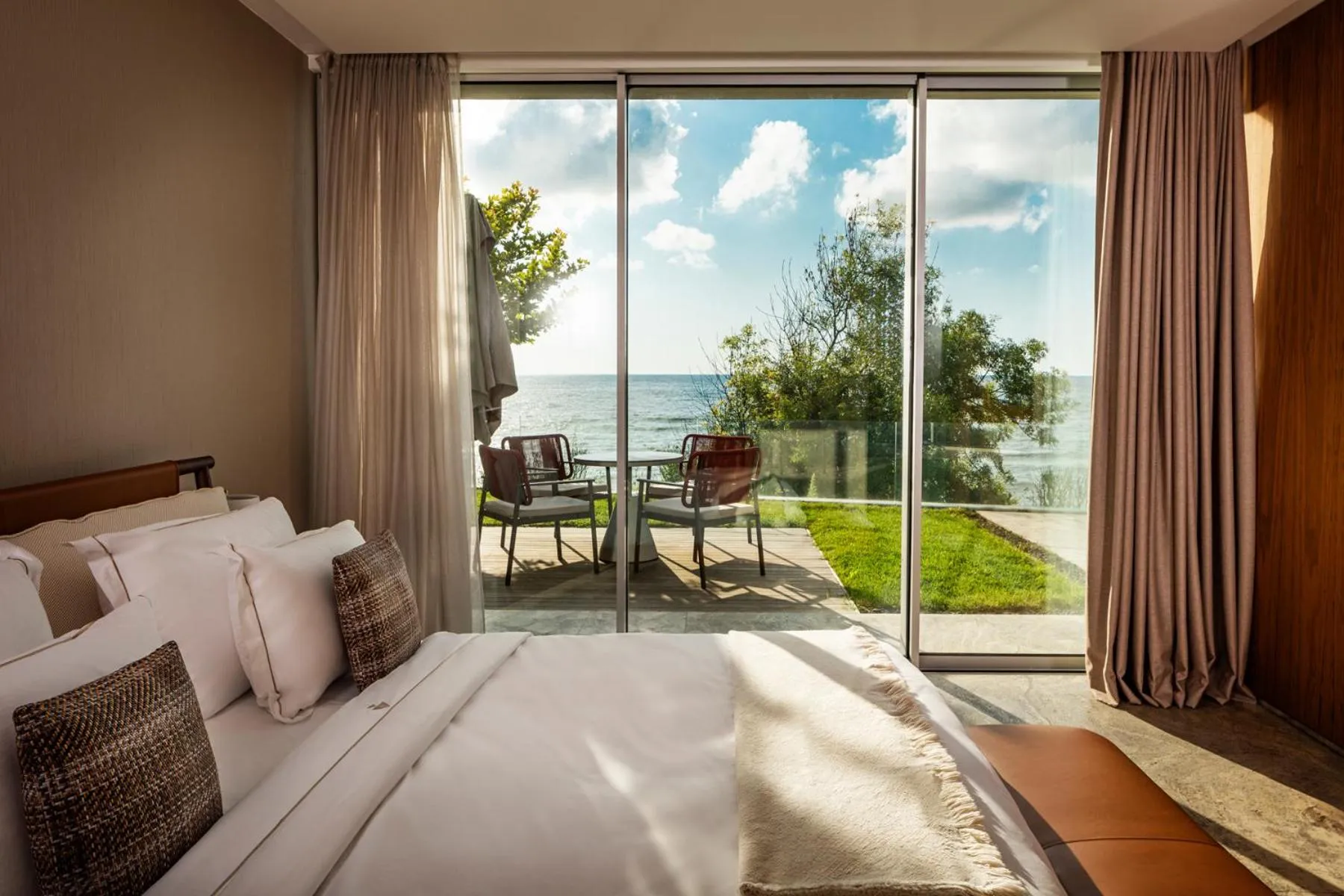 Bed in Vaya Beach Resort