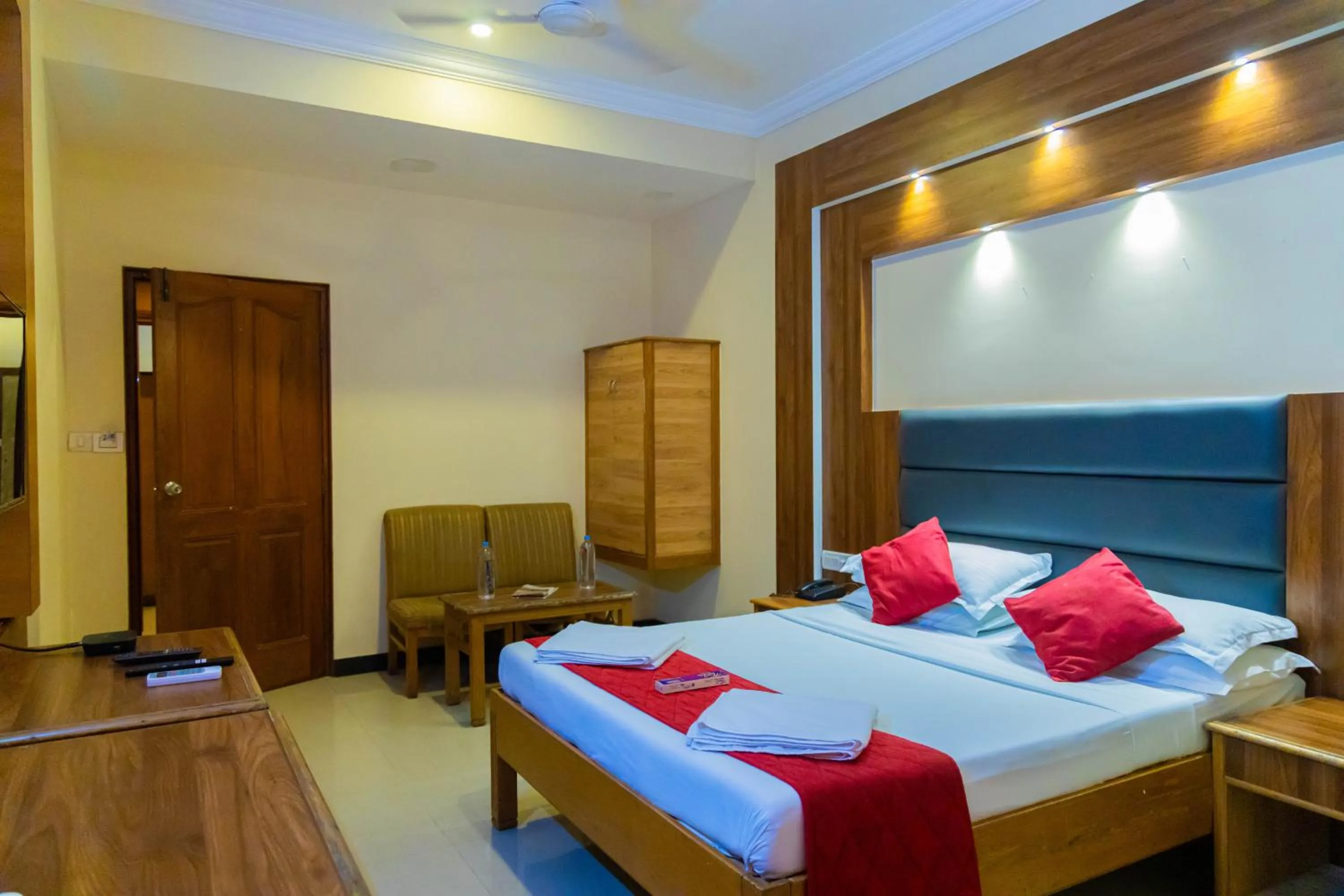 Bedroom, Bed in Hotel Chitra Park