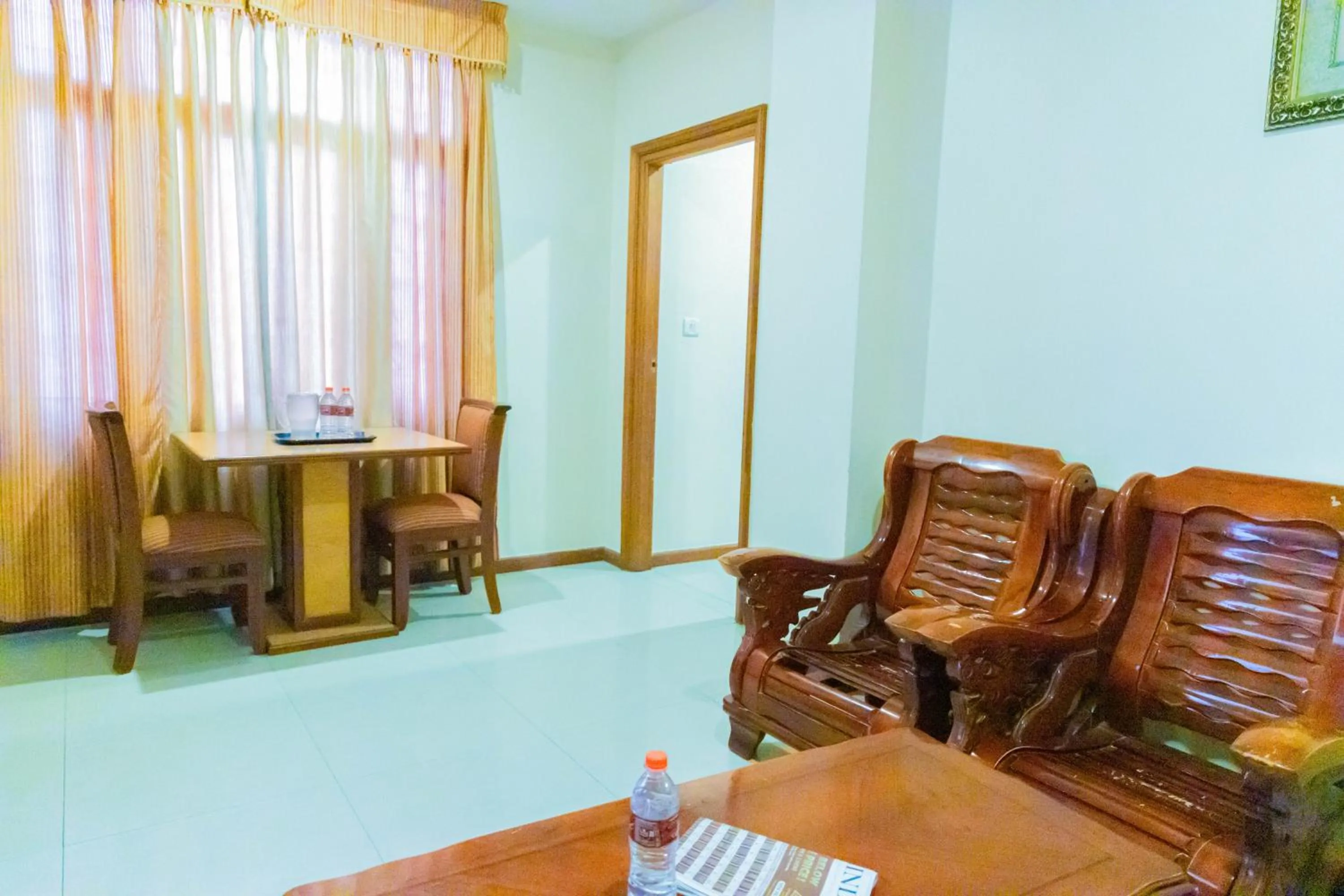 Dining area in Hotel Chitra Park