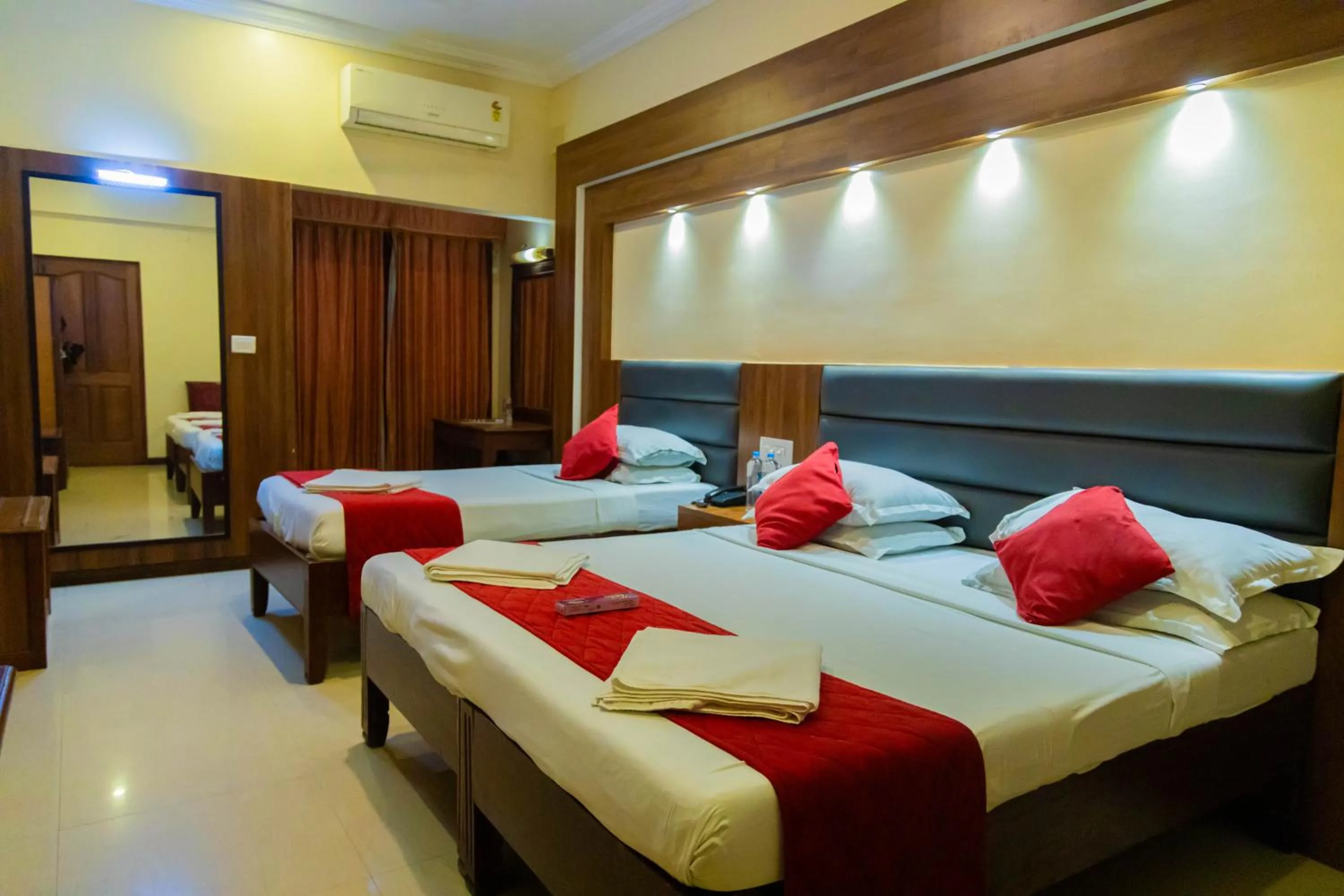 Bed in Hotel Chitra Park