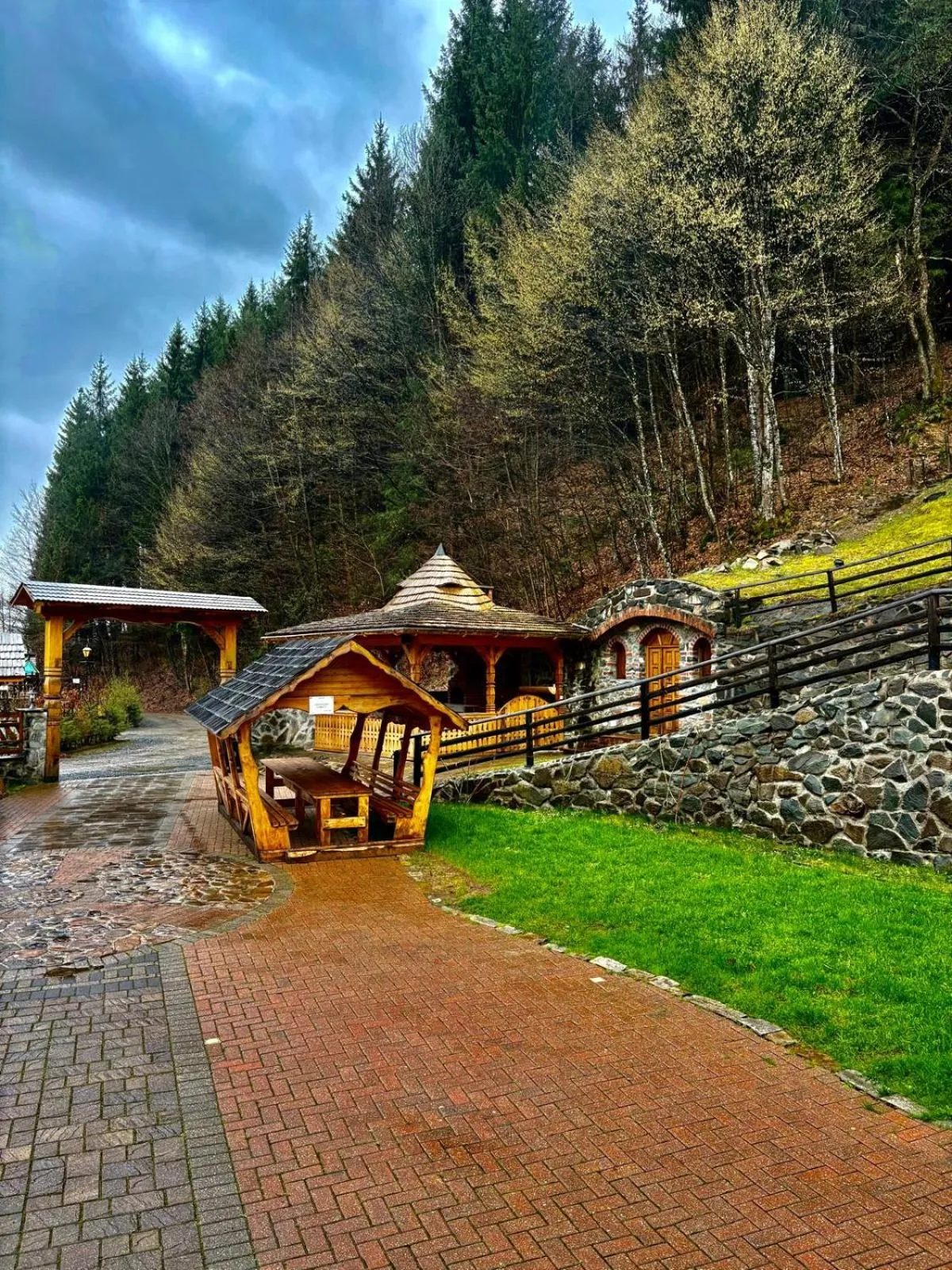 Garden view in Pensiunea Popas Pop, Strambu-Baiut, Maramures