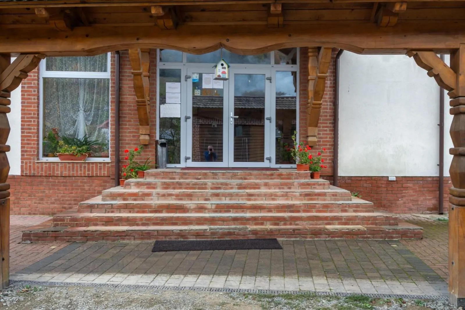 Facade/entrance in Pensiunea Popas Pop, Strambu-Baiut, Maramures