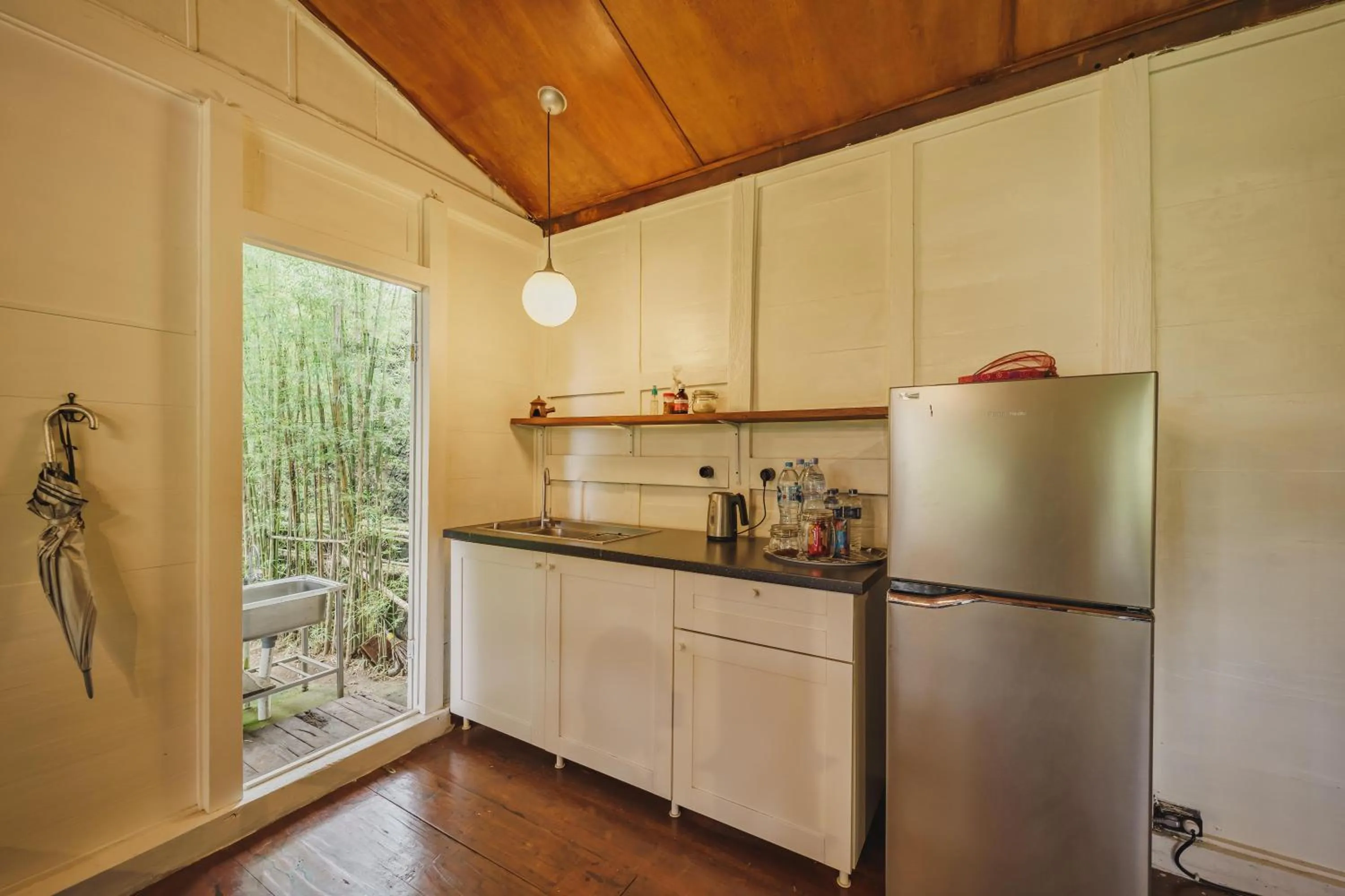 Kitchen or kitchenette in Rumah Jembarati