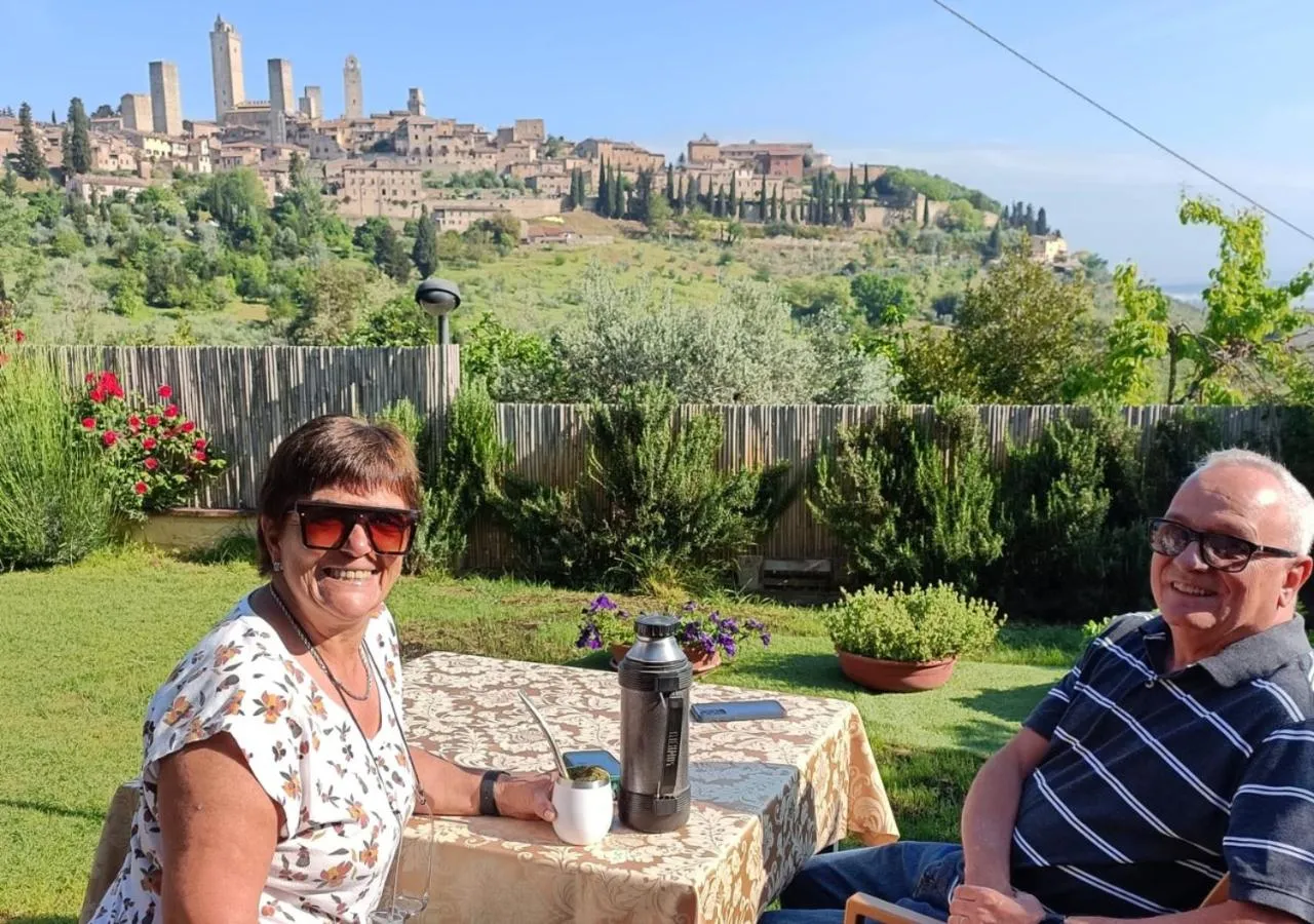Spring in B&B Il Fienile San Gimignano
