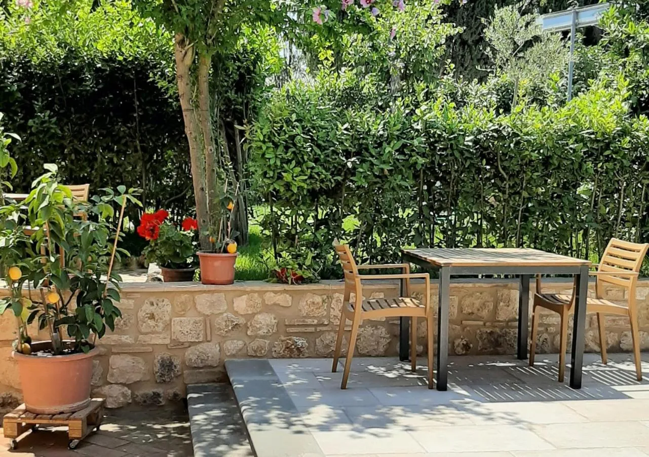 Facade/entrance in B&B Il Fienile San Gimignano