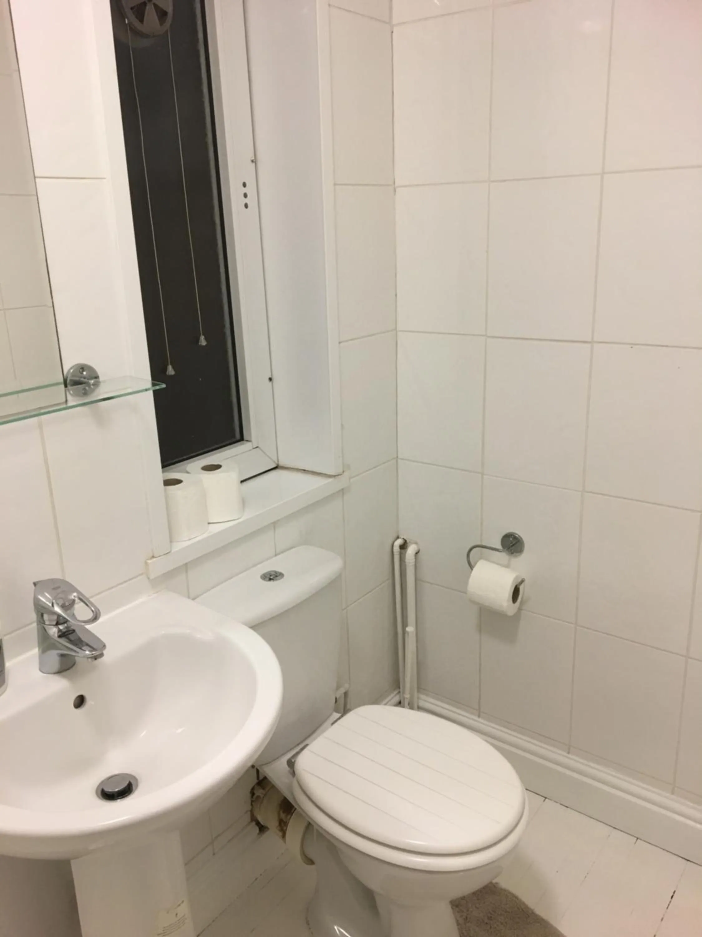 Shower in Circle Guest House Bed Only