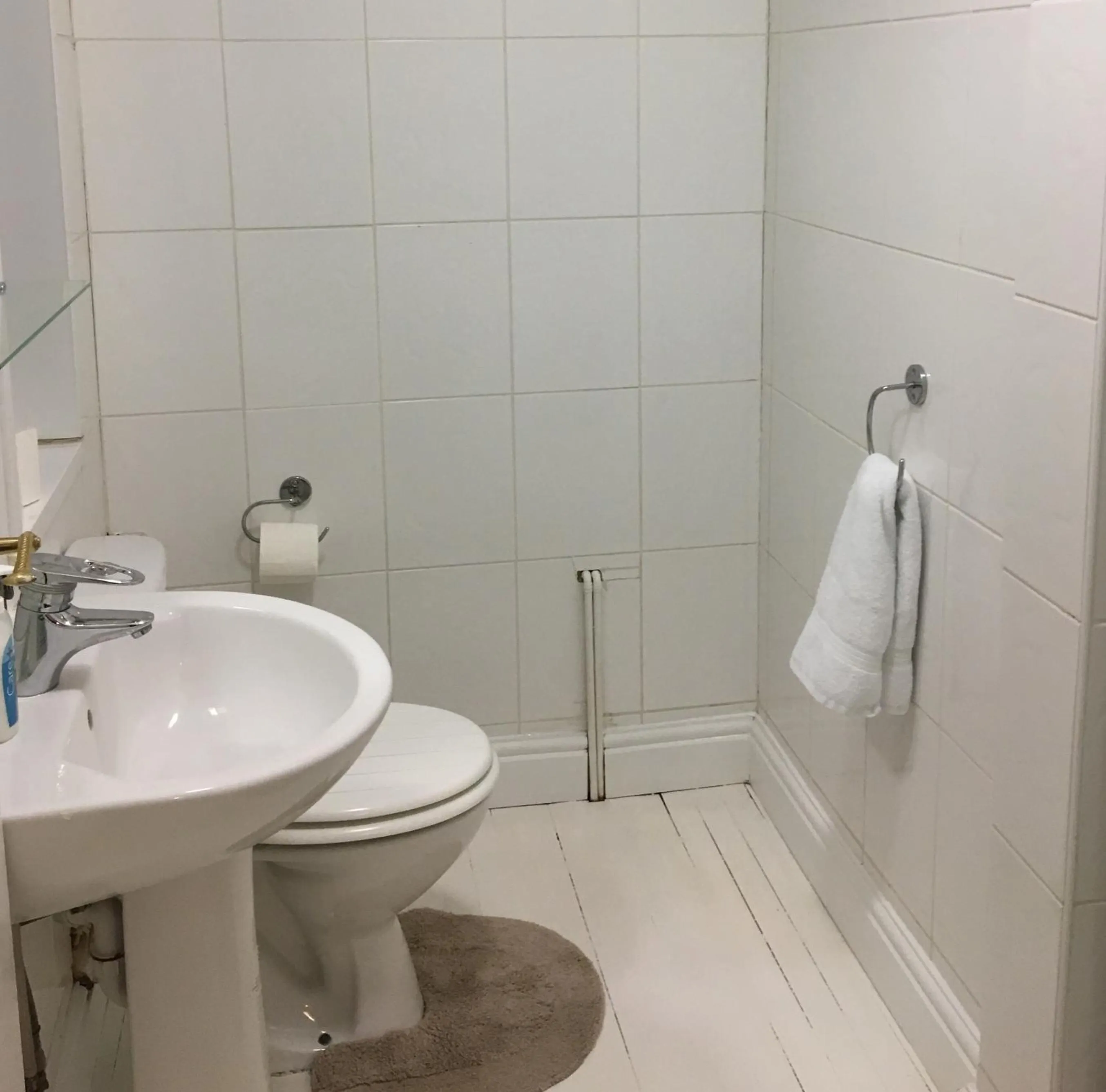 Shower in Circle Guest House Bed Only