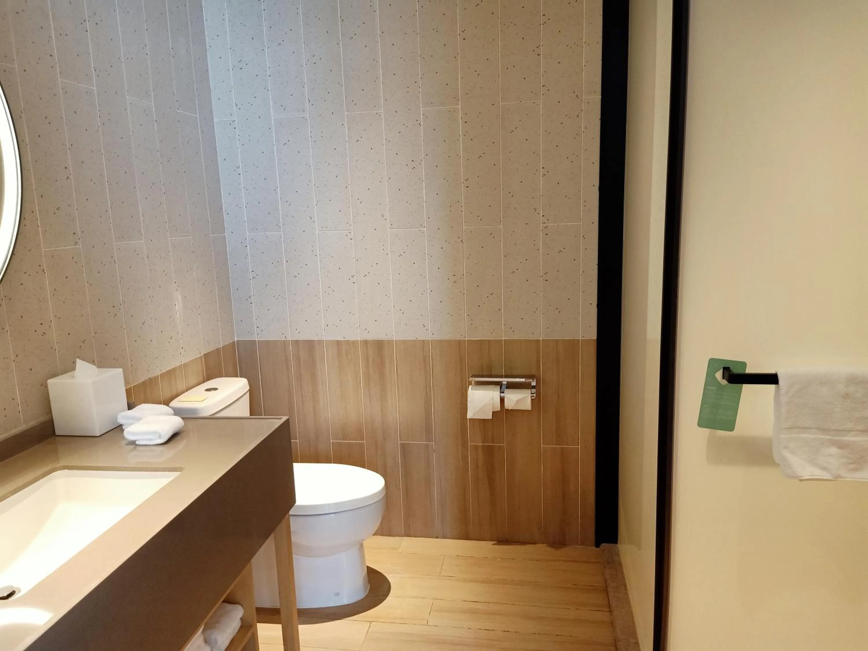 Bathroom in Hilton Garden Inn Changde Dingcheng