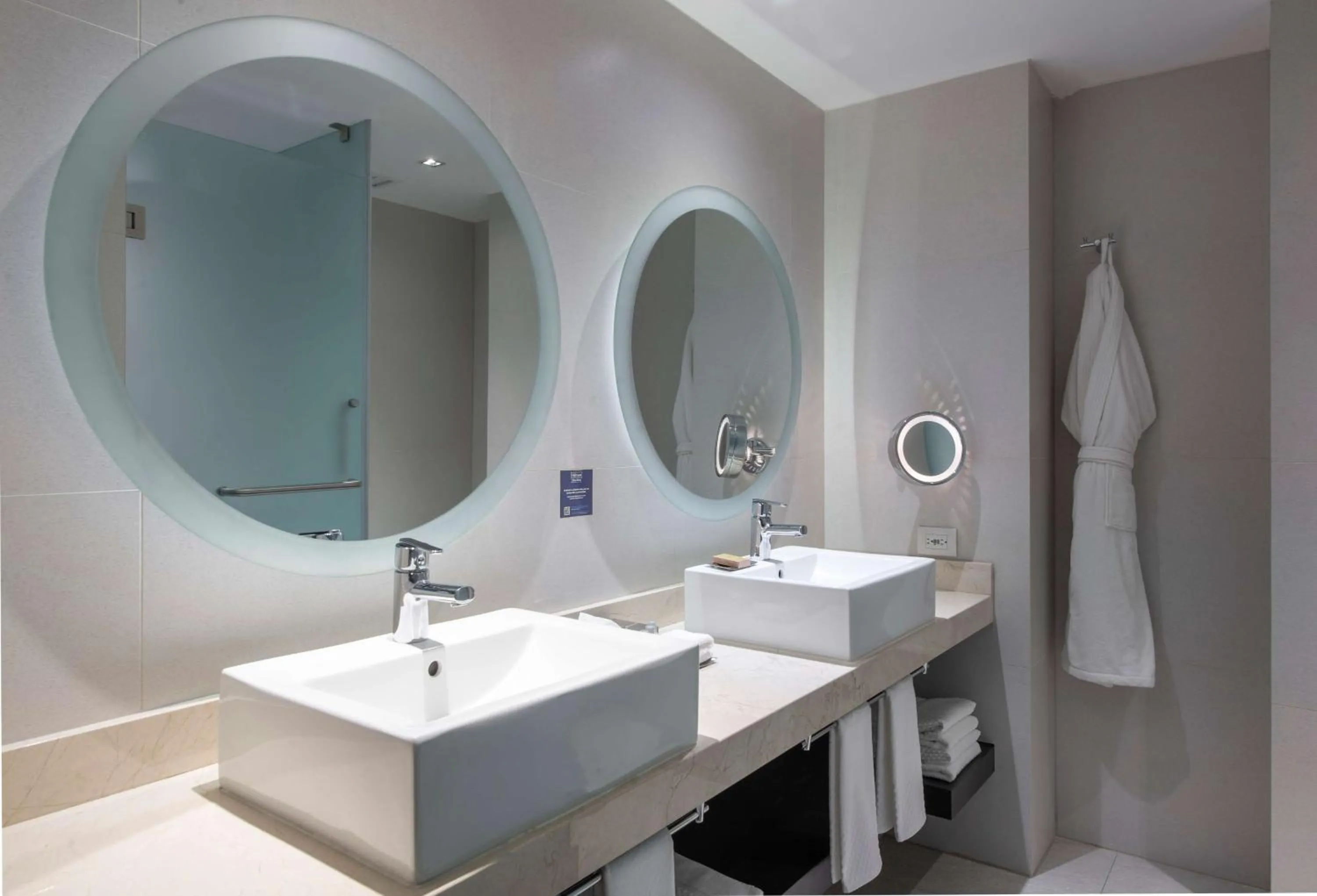 Bed in Hilton DoubleTree Guadalajara Centro Historico