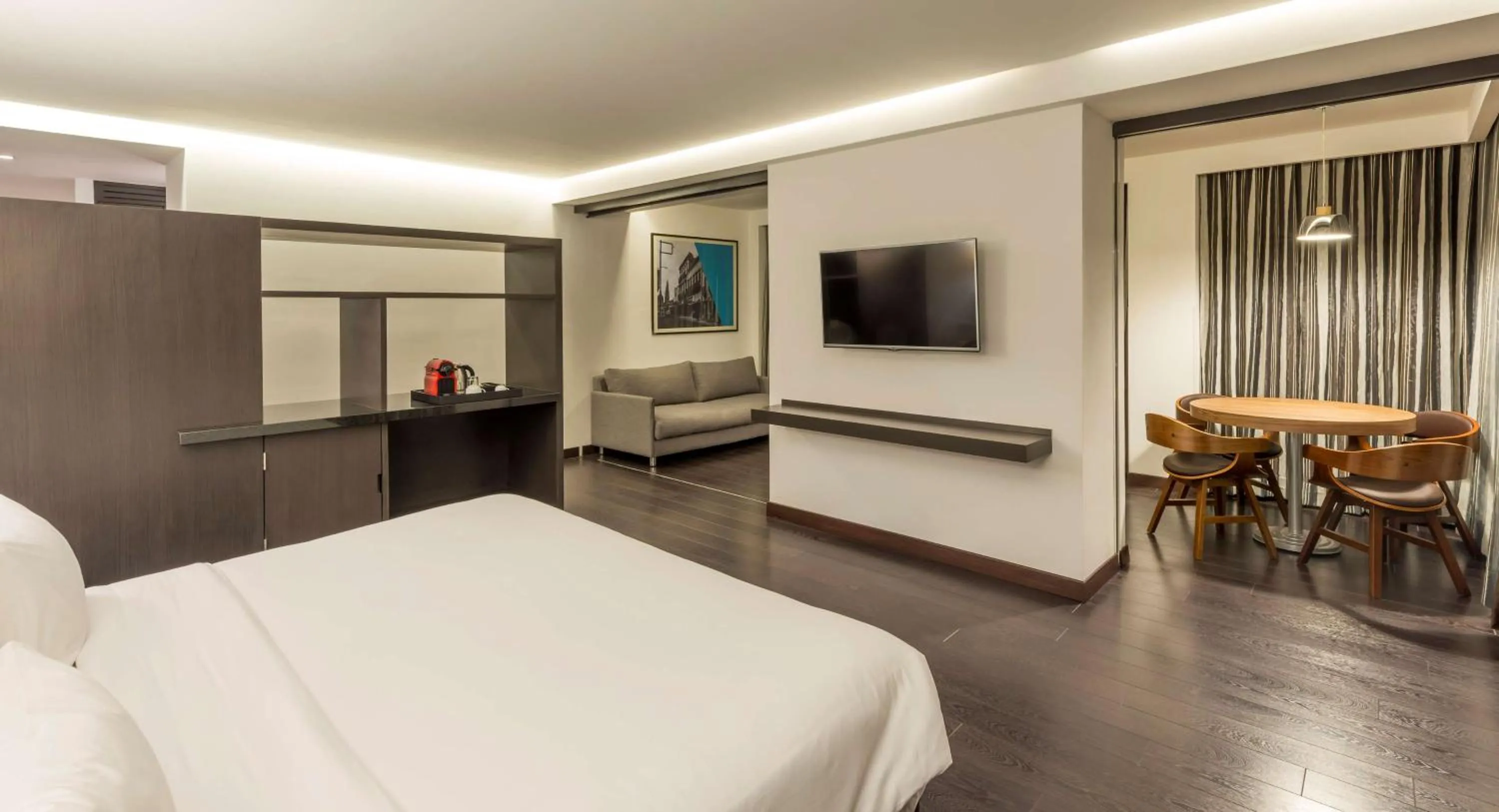 Bedroom, Bed in Hilton DoubleTree Guadalajara Centro Historico