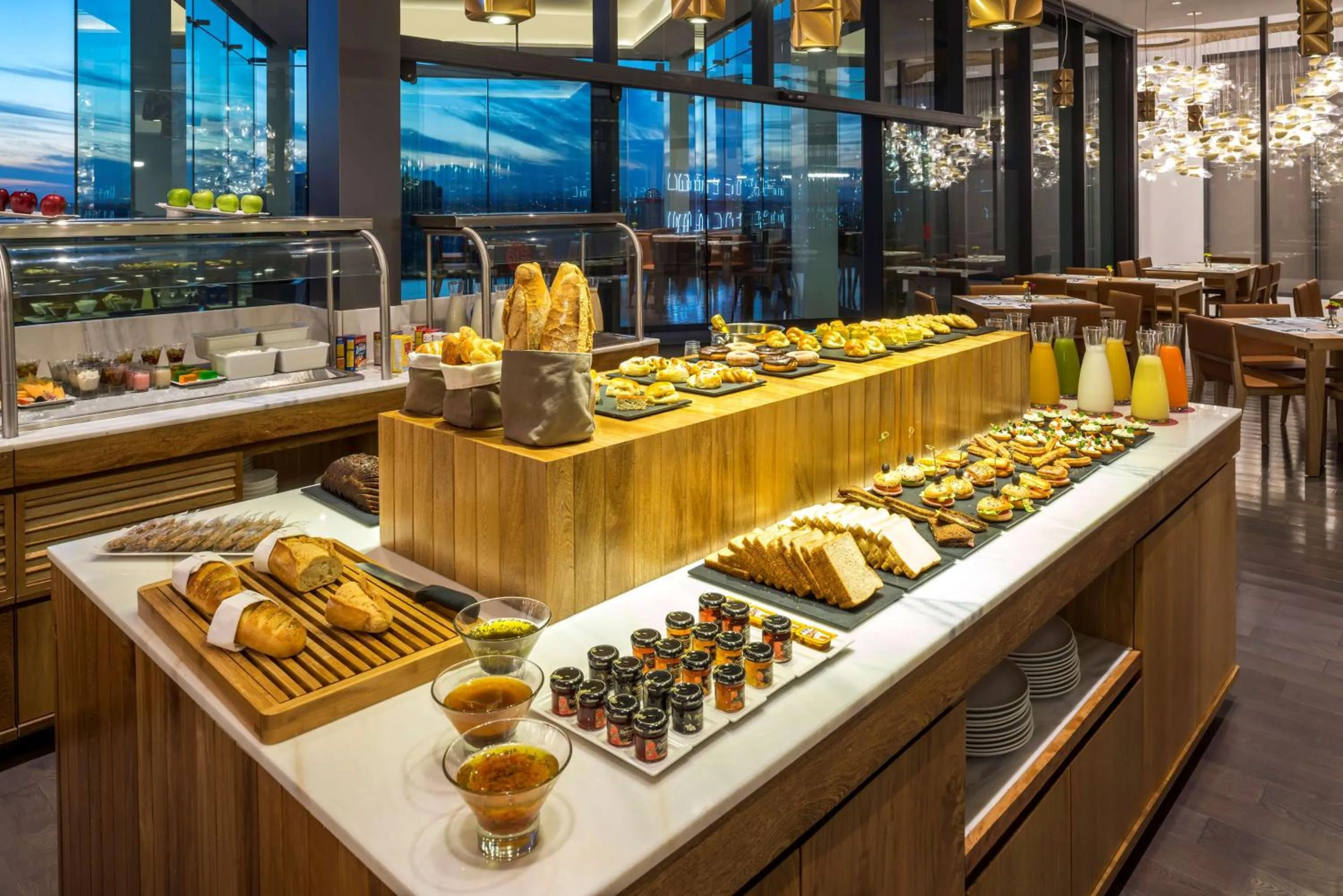 Restaurant/places to eat in Hilton DoubleTree Guadalajara Centro Historico