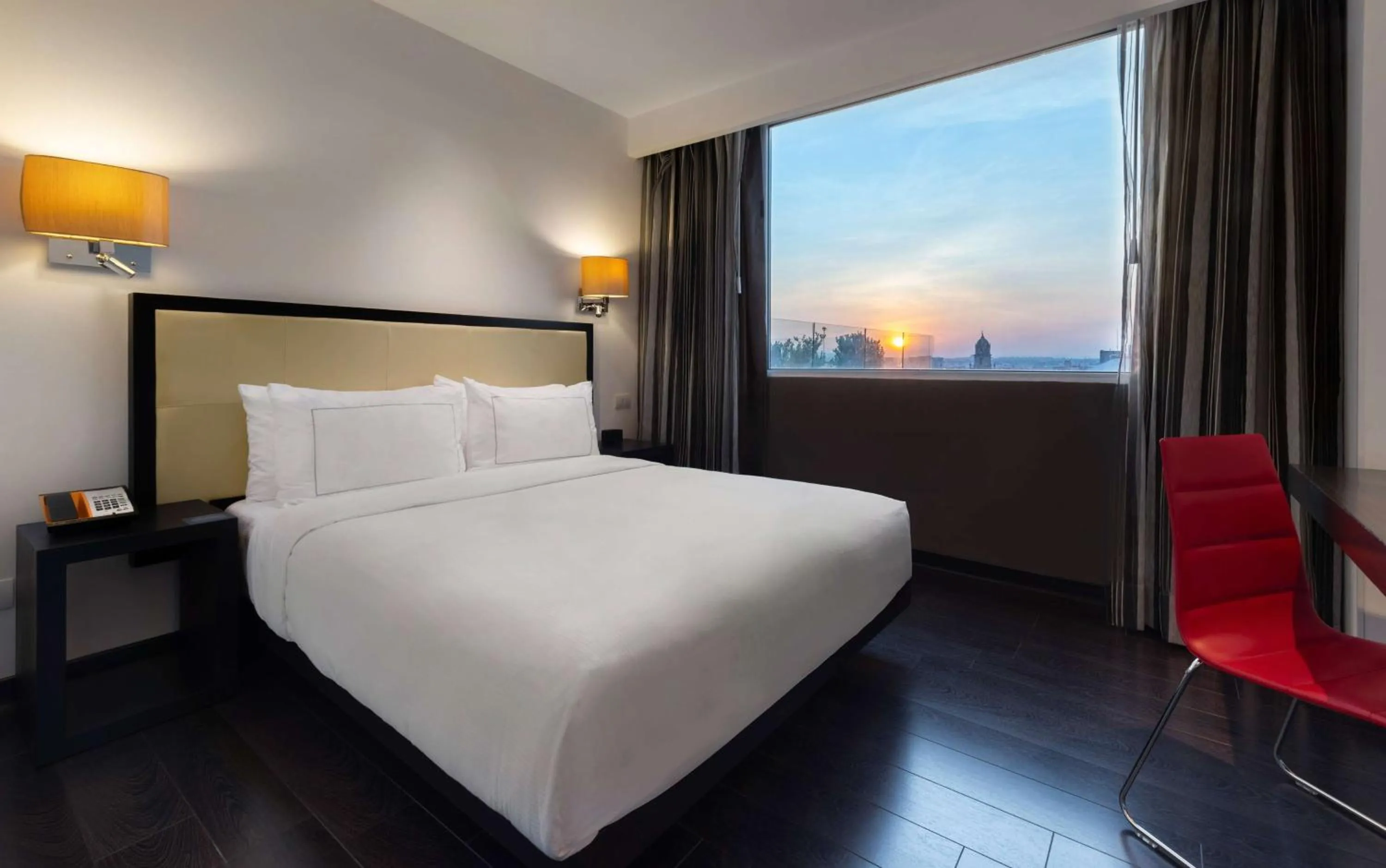 View (from property/room), Bed in Hilton DoubleTree Guadalajara Centro Historico