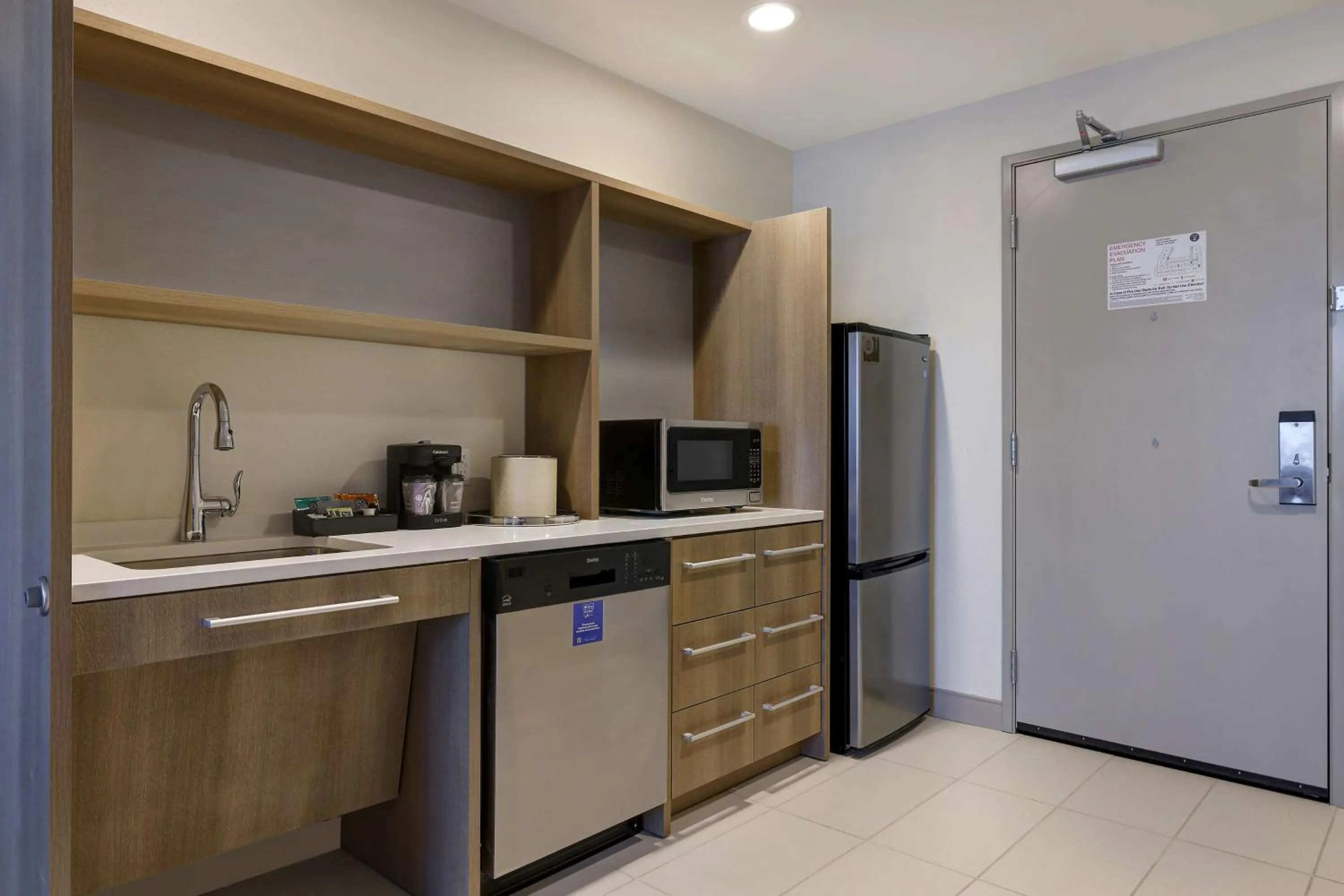 Kitchen or kitchenette in Home2 Suites By Hilton Turlock, Ca
