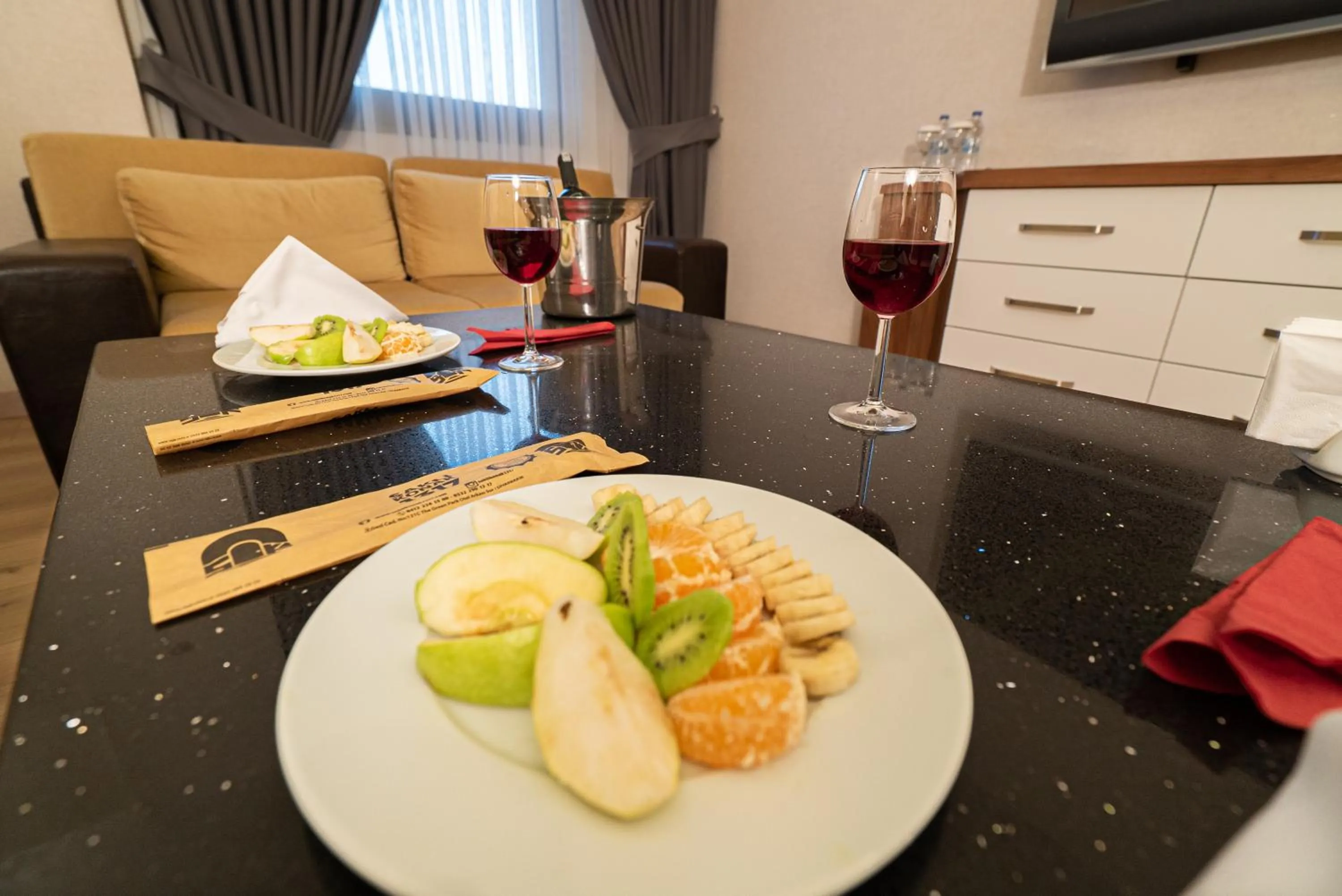 Food and drinks in The Green Park Diyarbakir