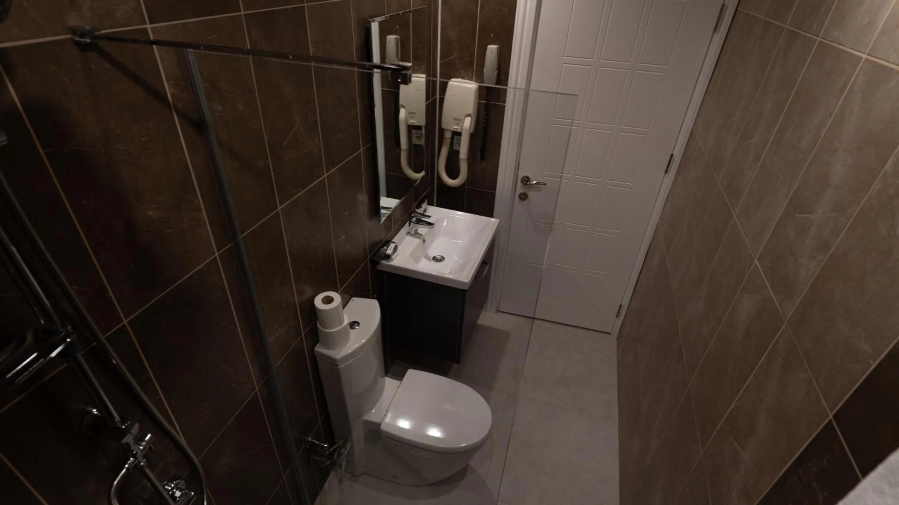 Bathroom in The Green Park Diyarbakir