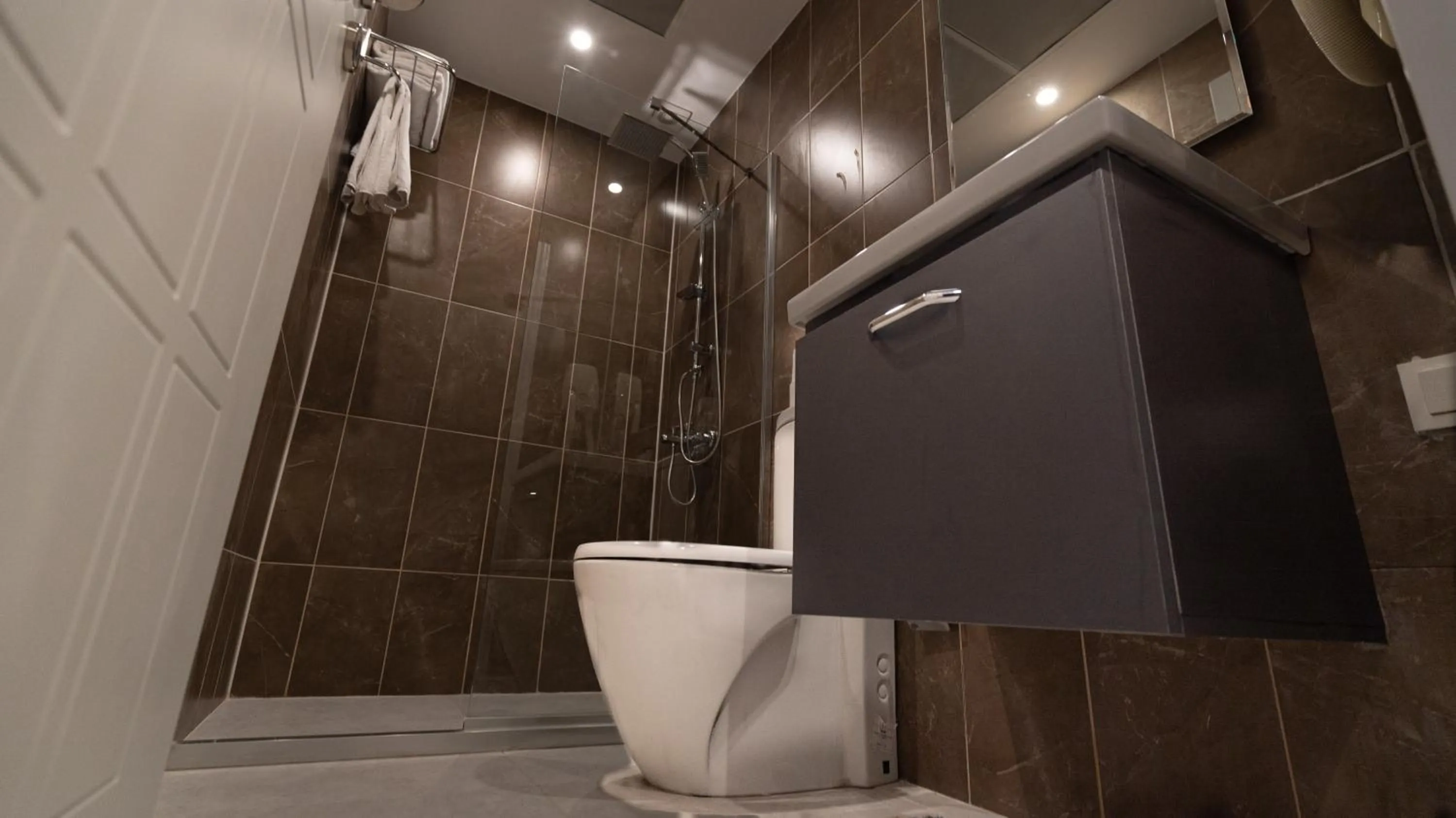 Bathroom in The Green Park Diyarbakir