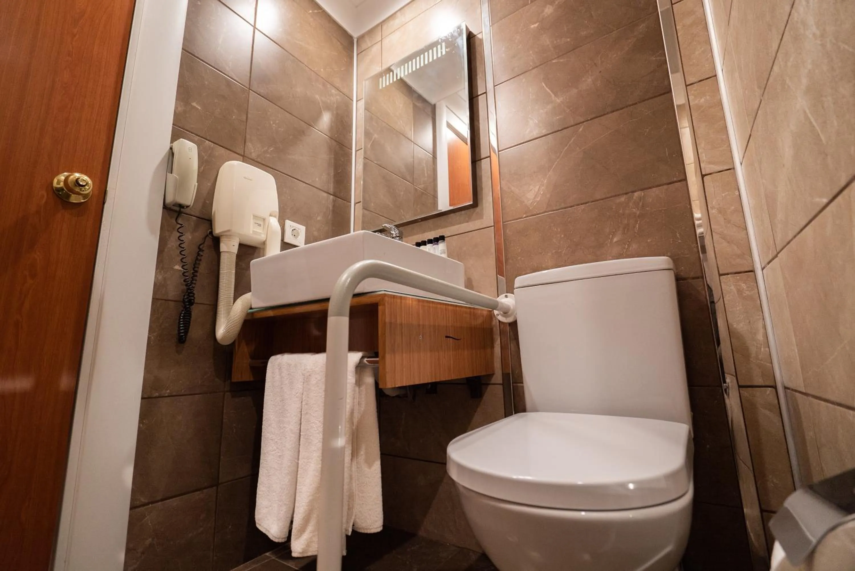 Bathroom in The Green Park Diyarbakir