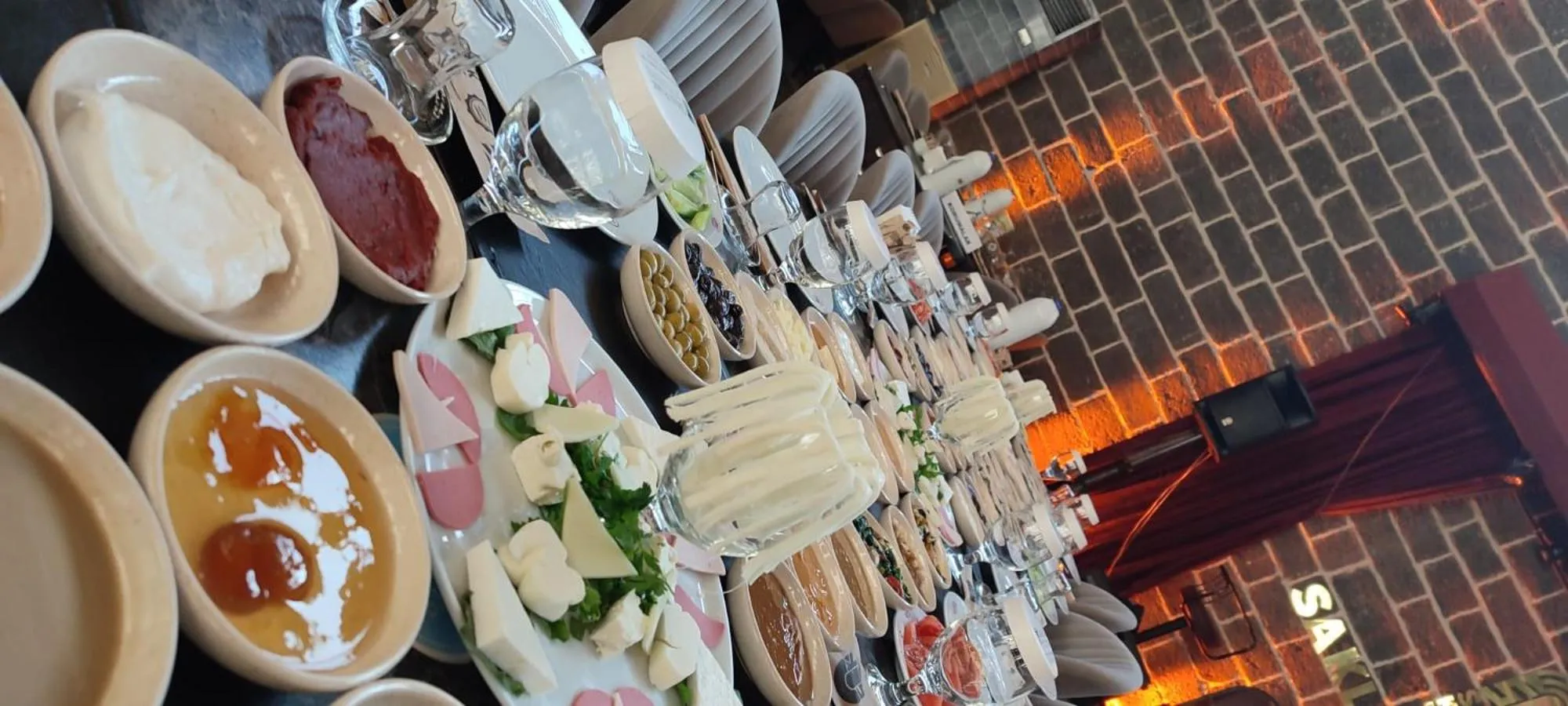 Breakfast in The Green Park Diyarbakir