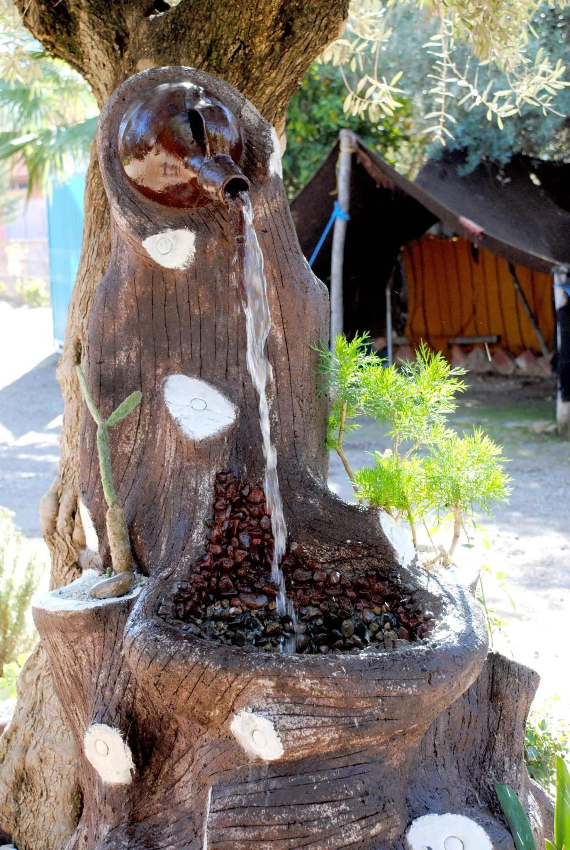 Decorative detail in Hotel France Ouzoud